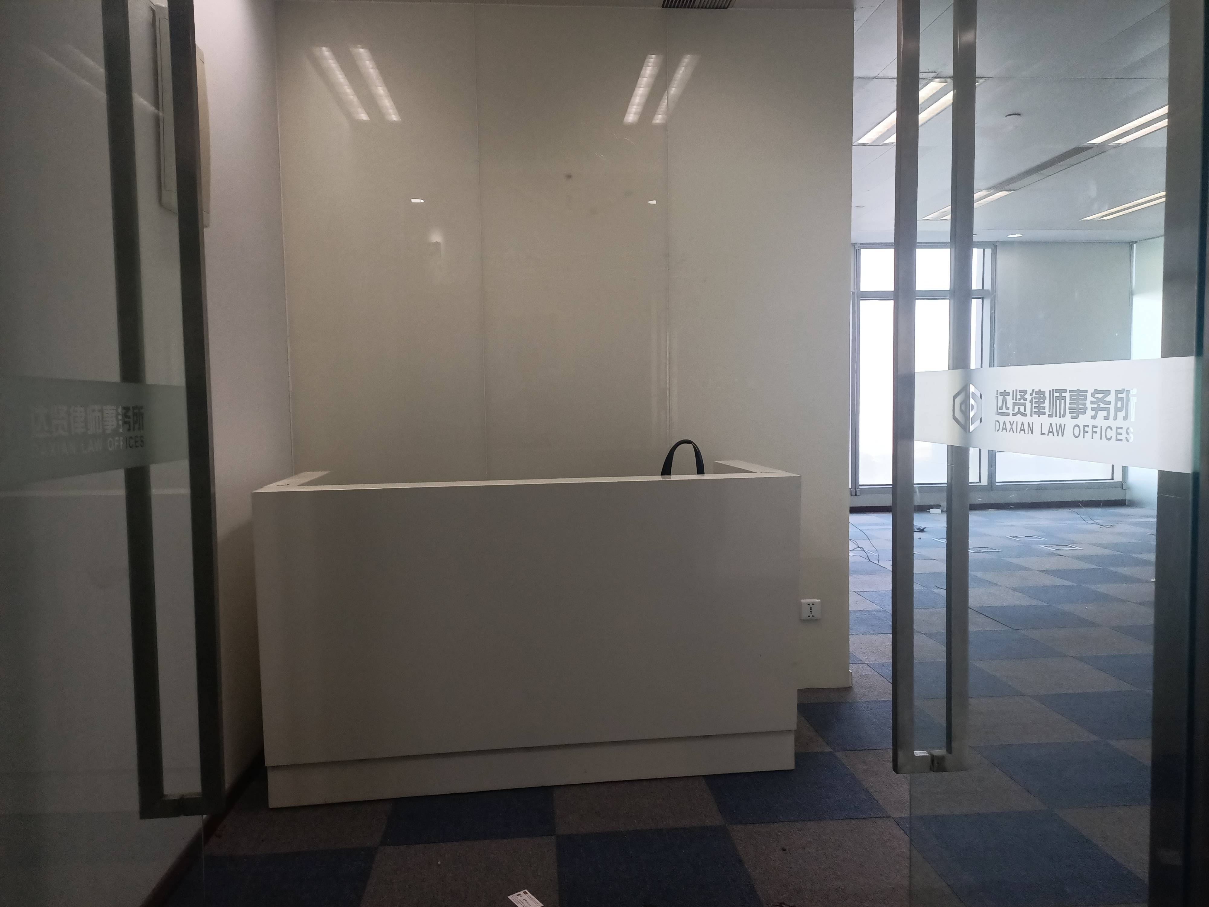 世博滨江绿地海外滩168平米写字楼出租