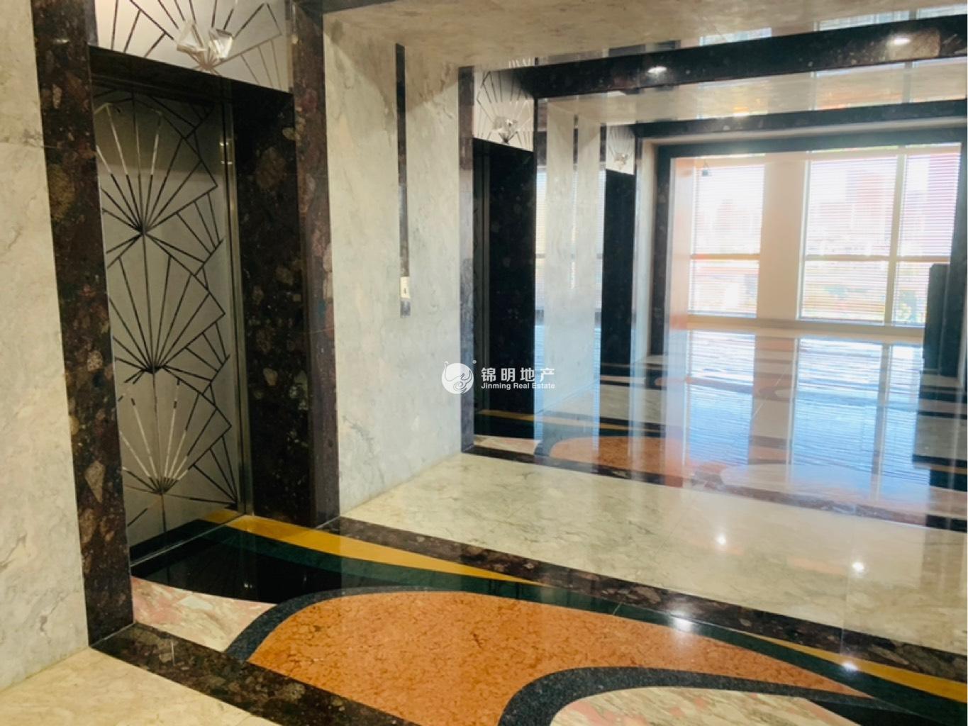 南京西路晶采世纪大厦109平米写字楼出租