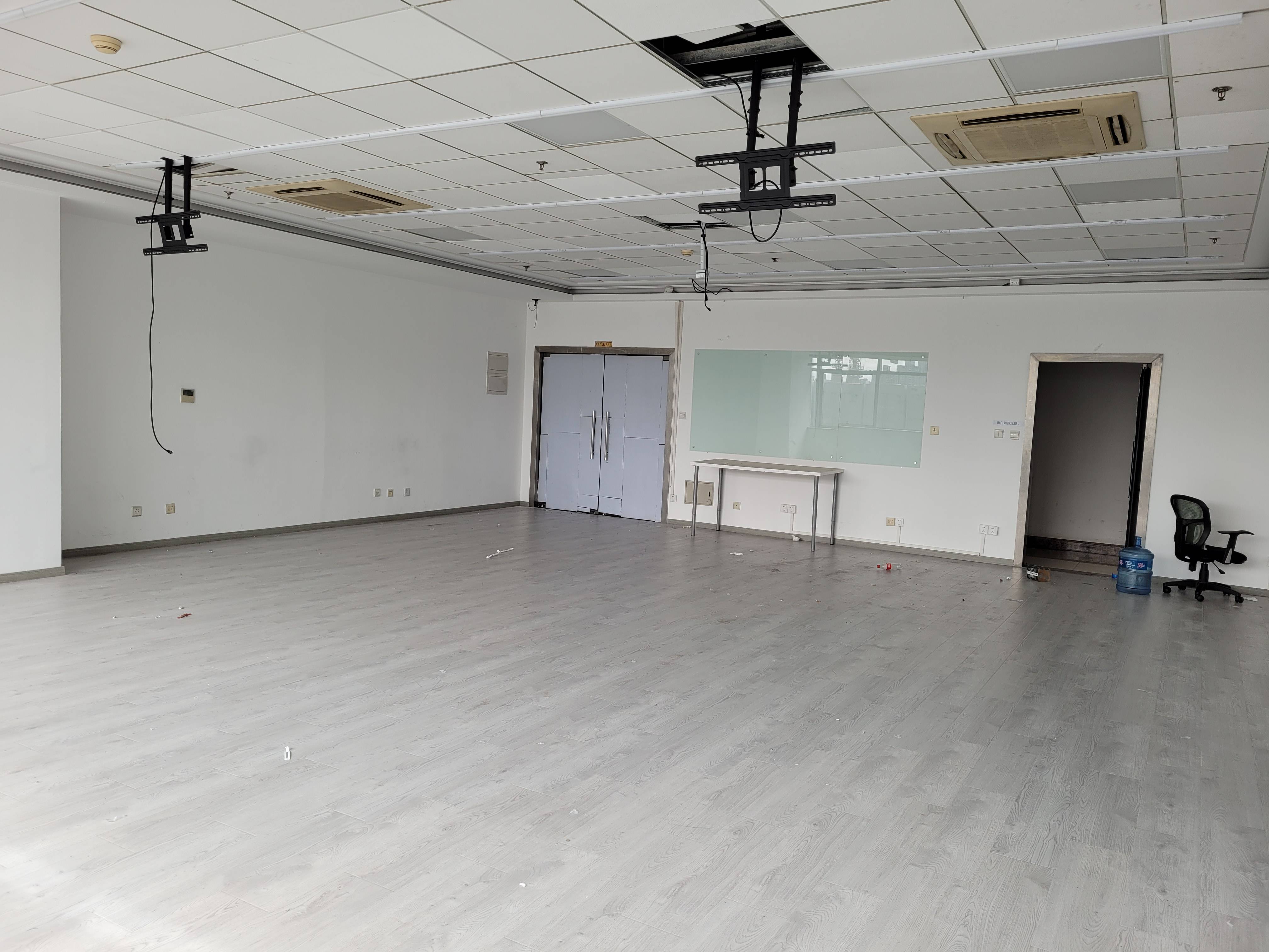 万体馆飞洲国际广场136平米写字楼出租