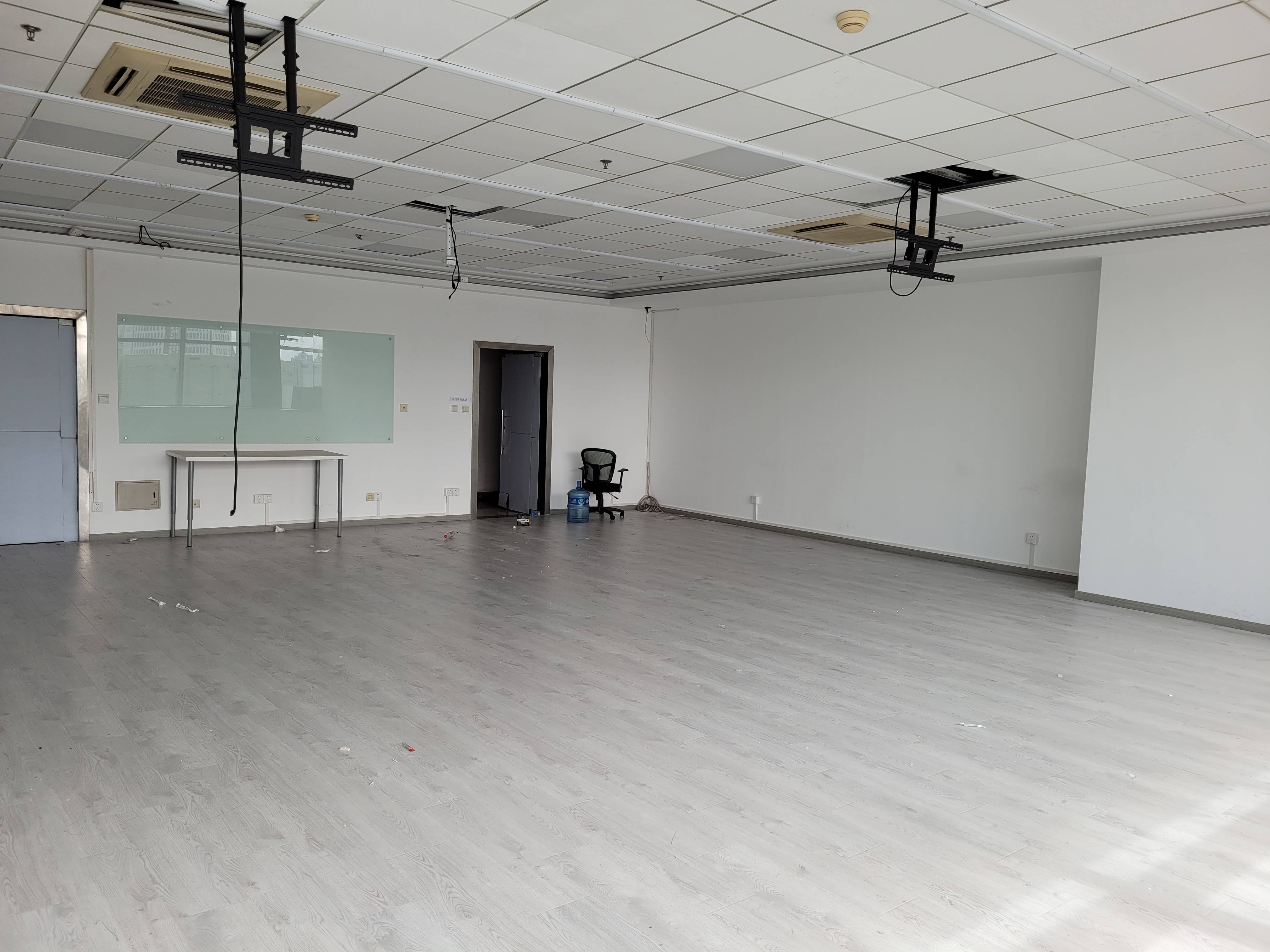 万体馆飞洲国际广场136平米写字楼出租