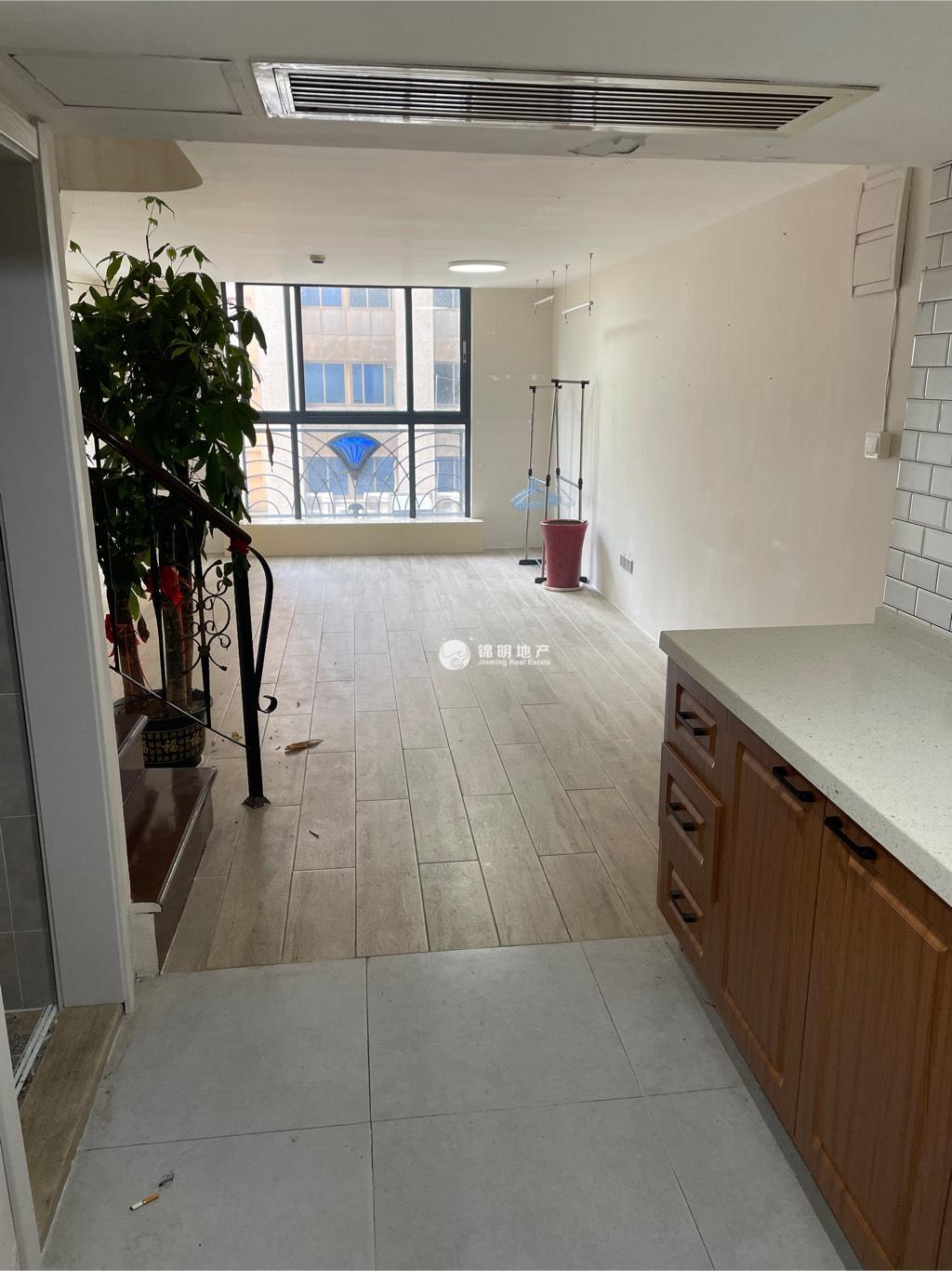 长寿路圣天地商务楼62平米写字楼出租