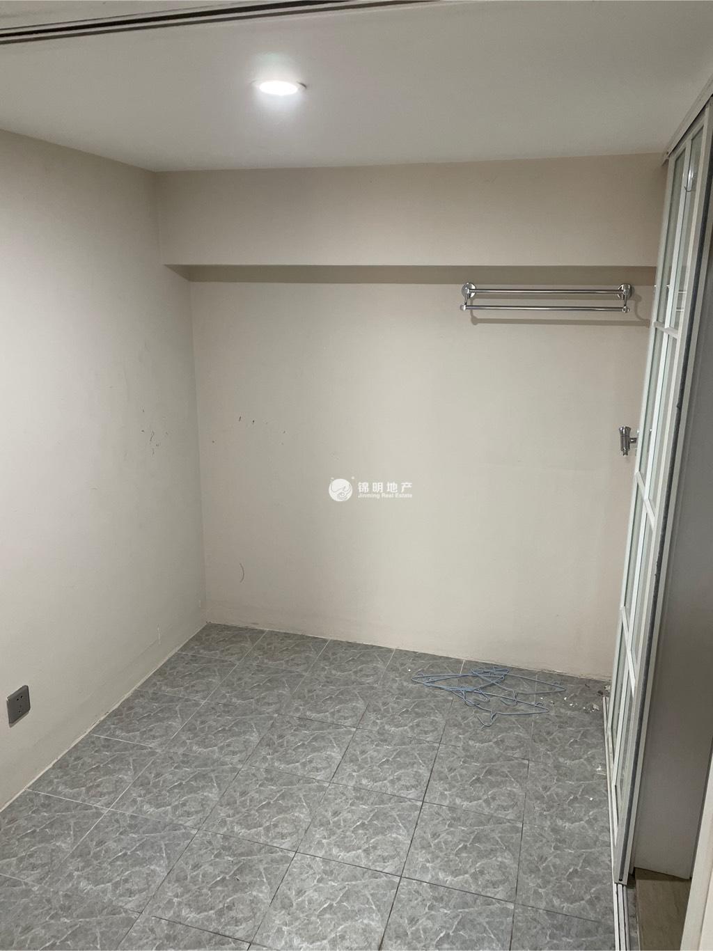 长寿路圣天地商务楼62平米写字楼出租