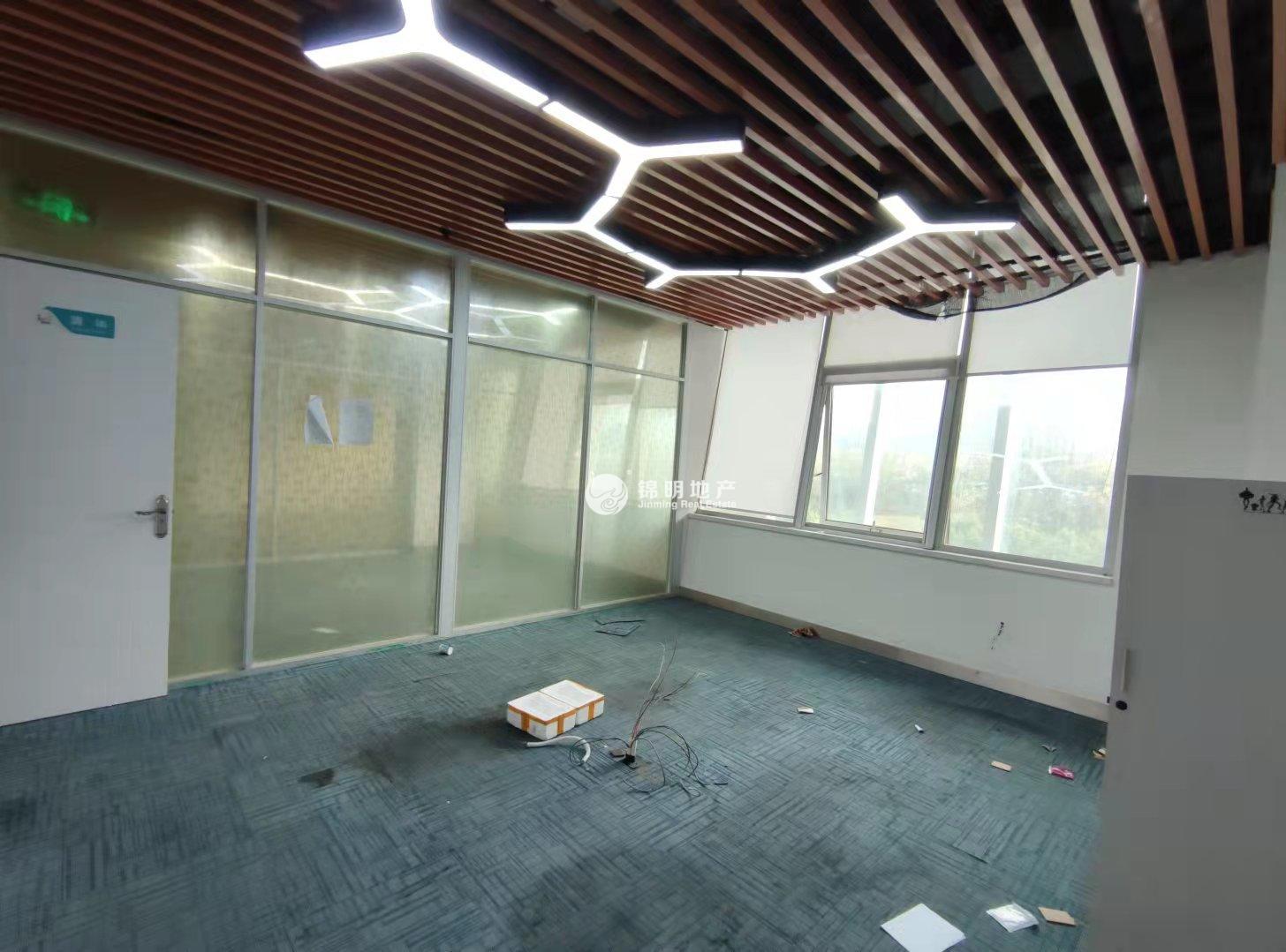 华漕万科时一区220平米写字楼出租