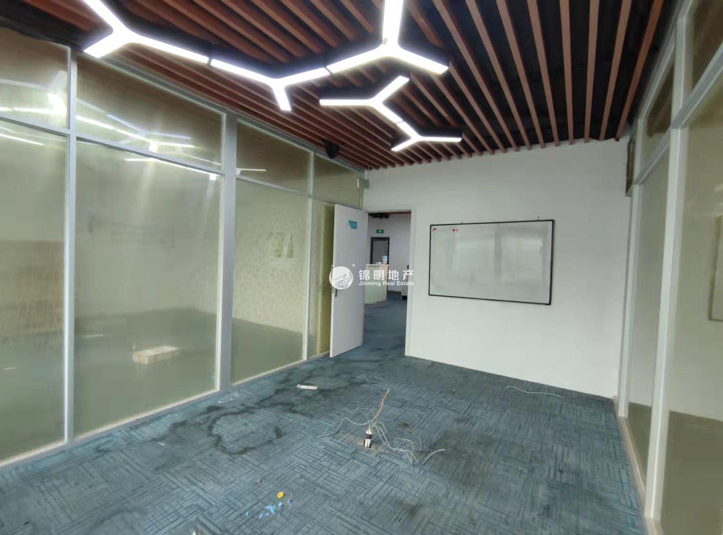 华漕万科时一区220平米写字楼出租