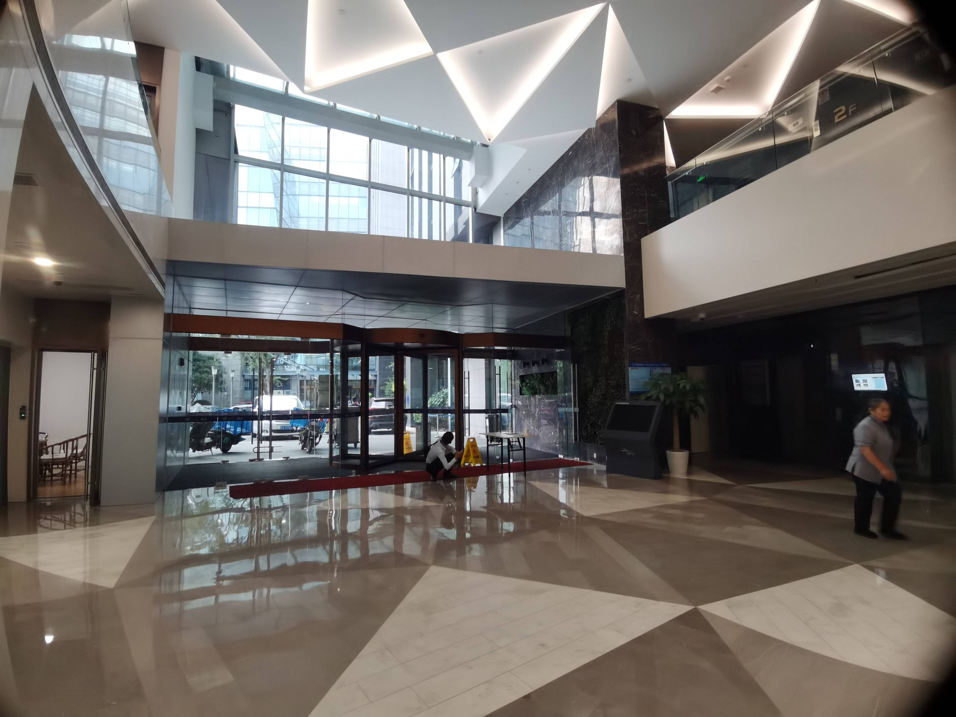 华漕万科时一区220平米写字楼出租