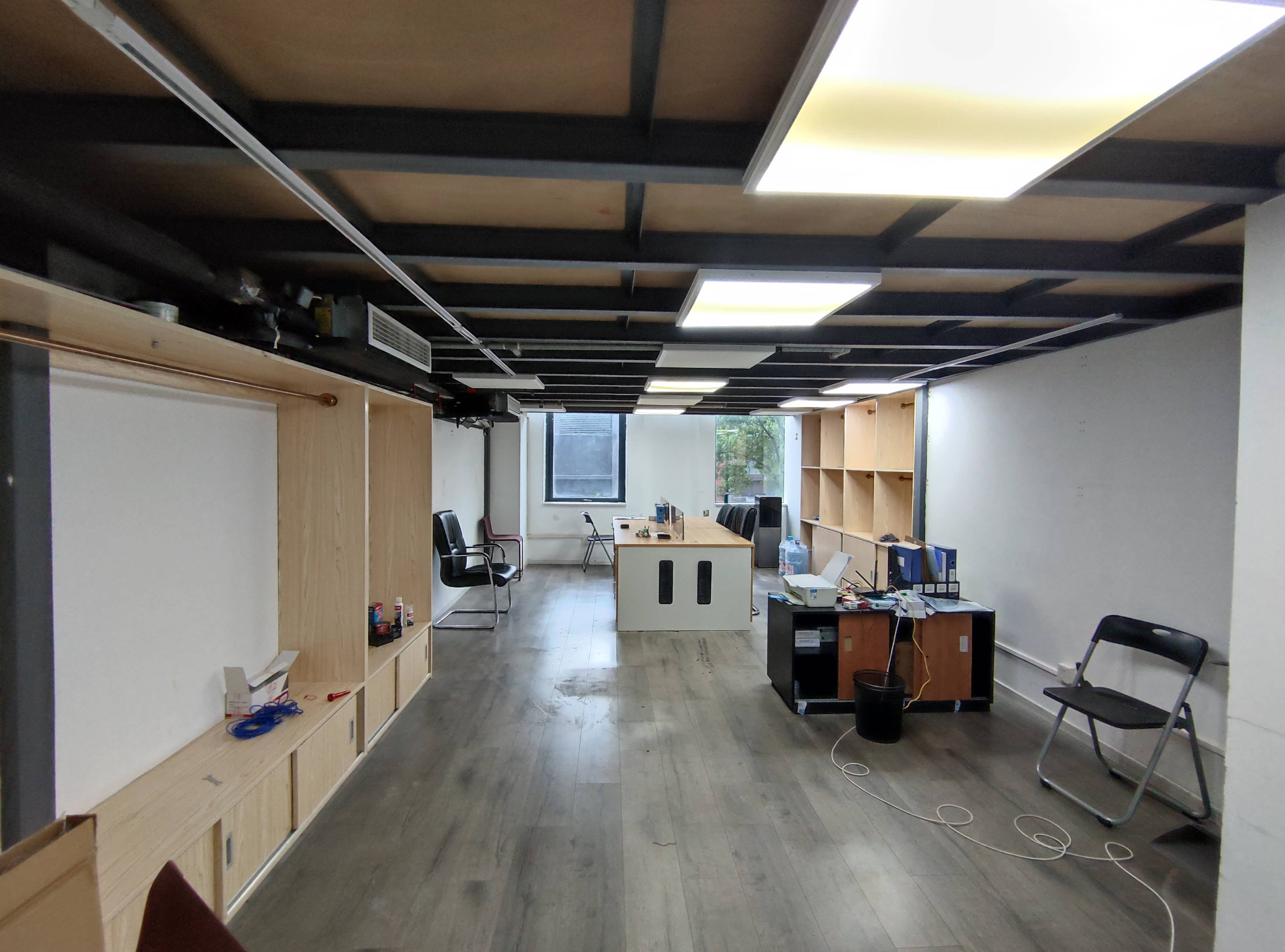 华漕万科时一区68平米写字楼出租