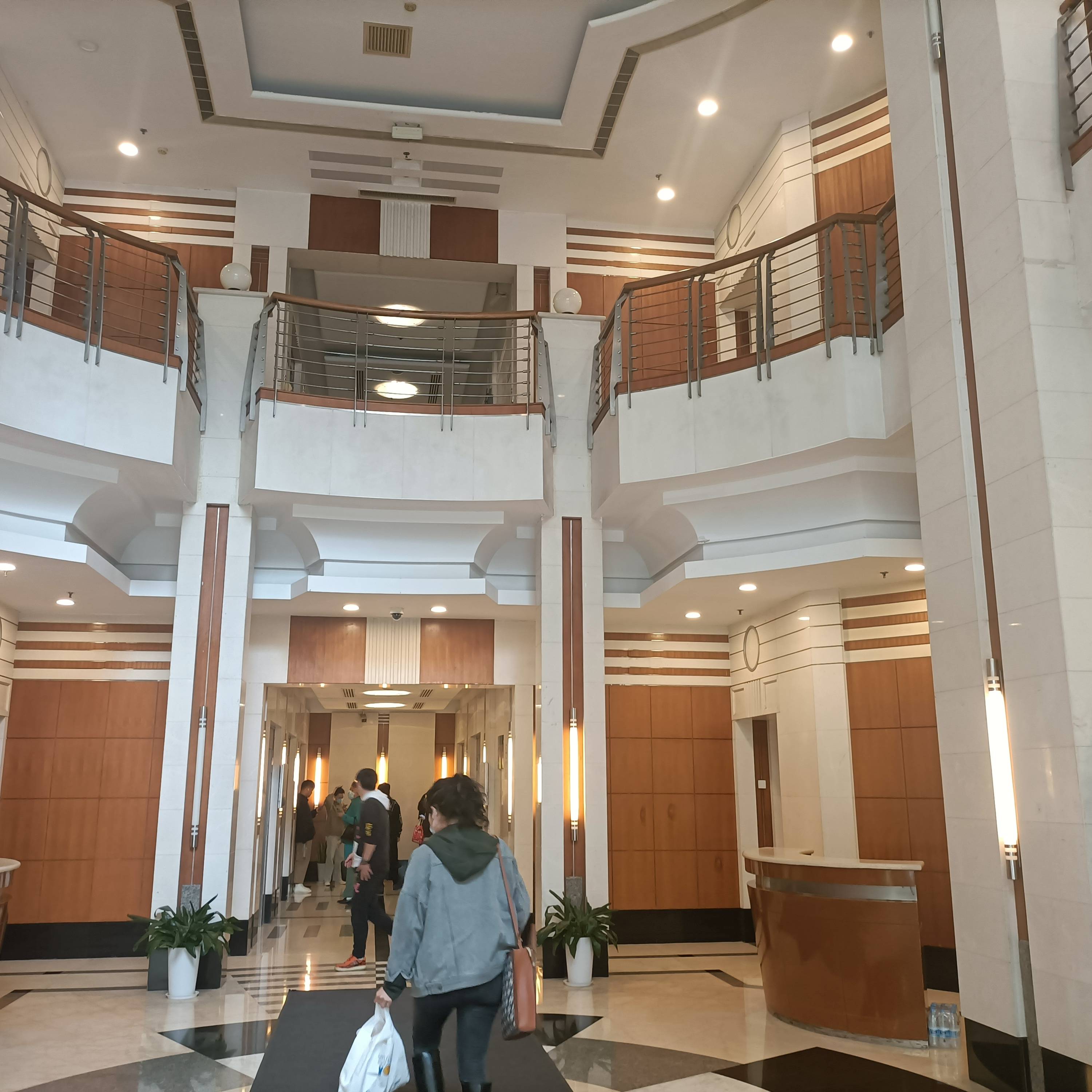 淮海中路淮海中华大厦100平米写字楼出租