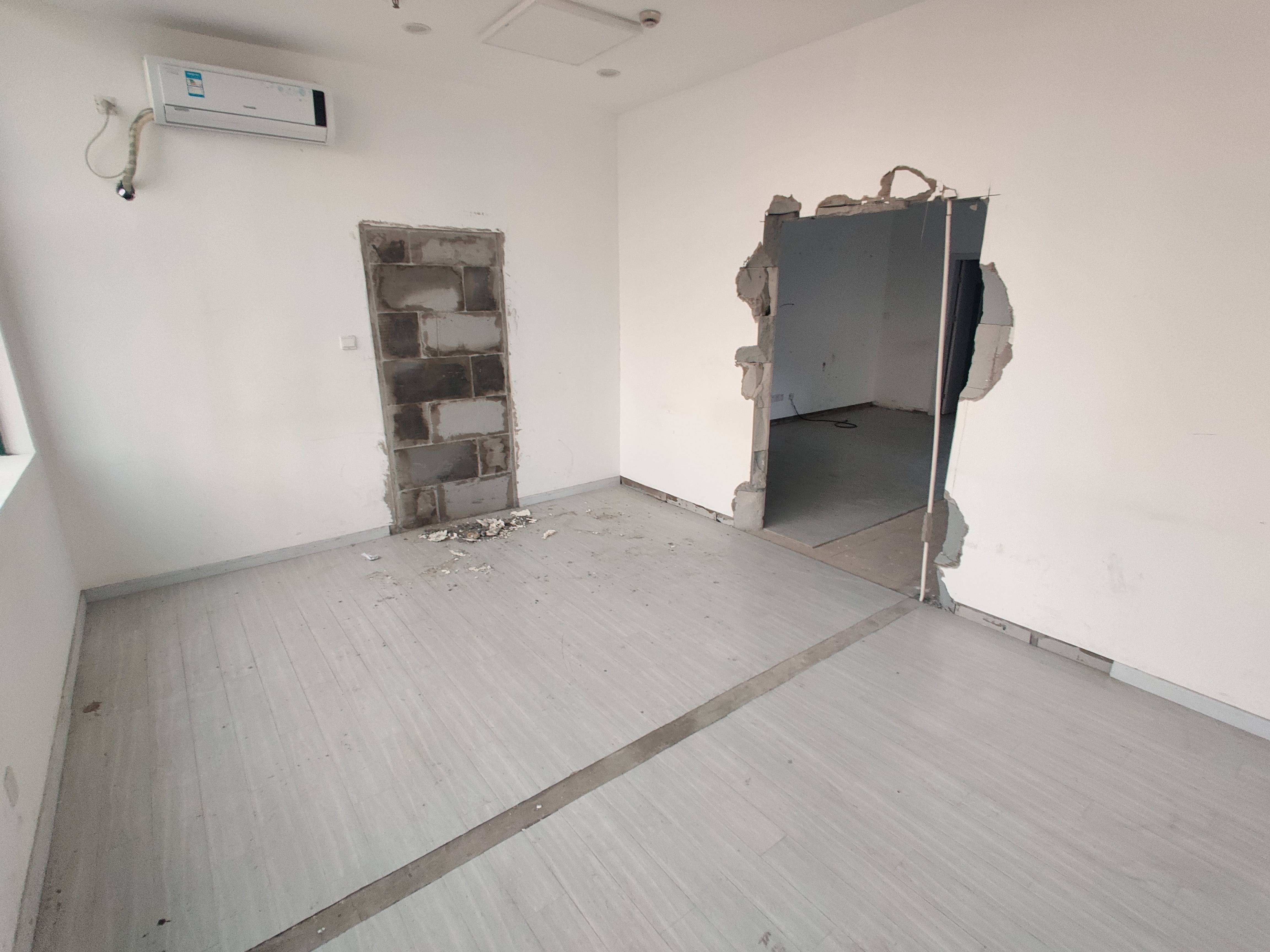 人民广场东新大厦150平米写字楼出租