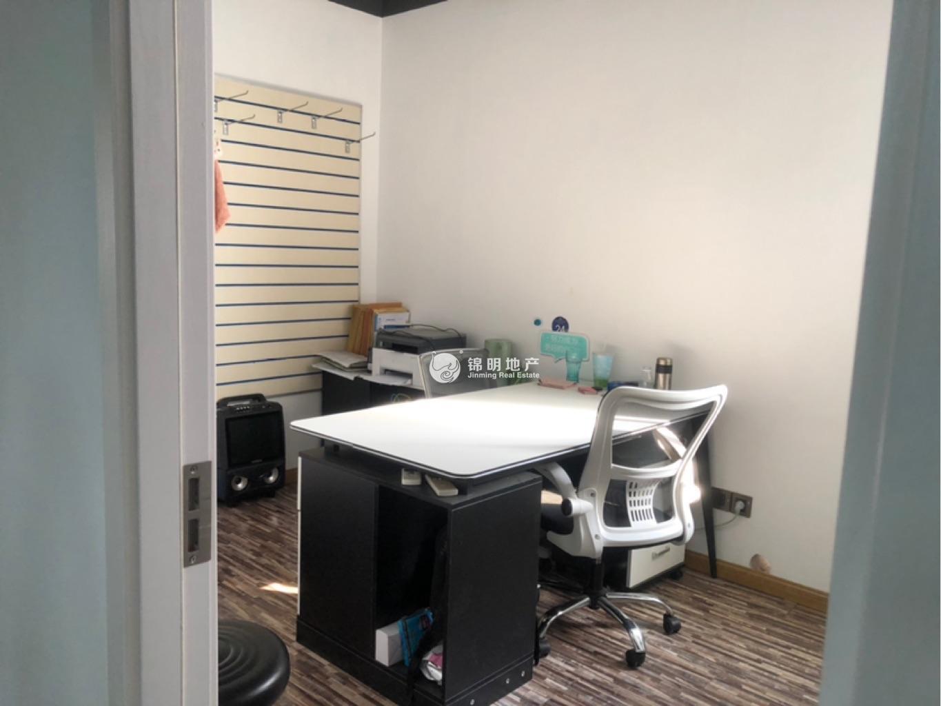 打浦桥裕兴大厦171平米写字楼出租