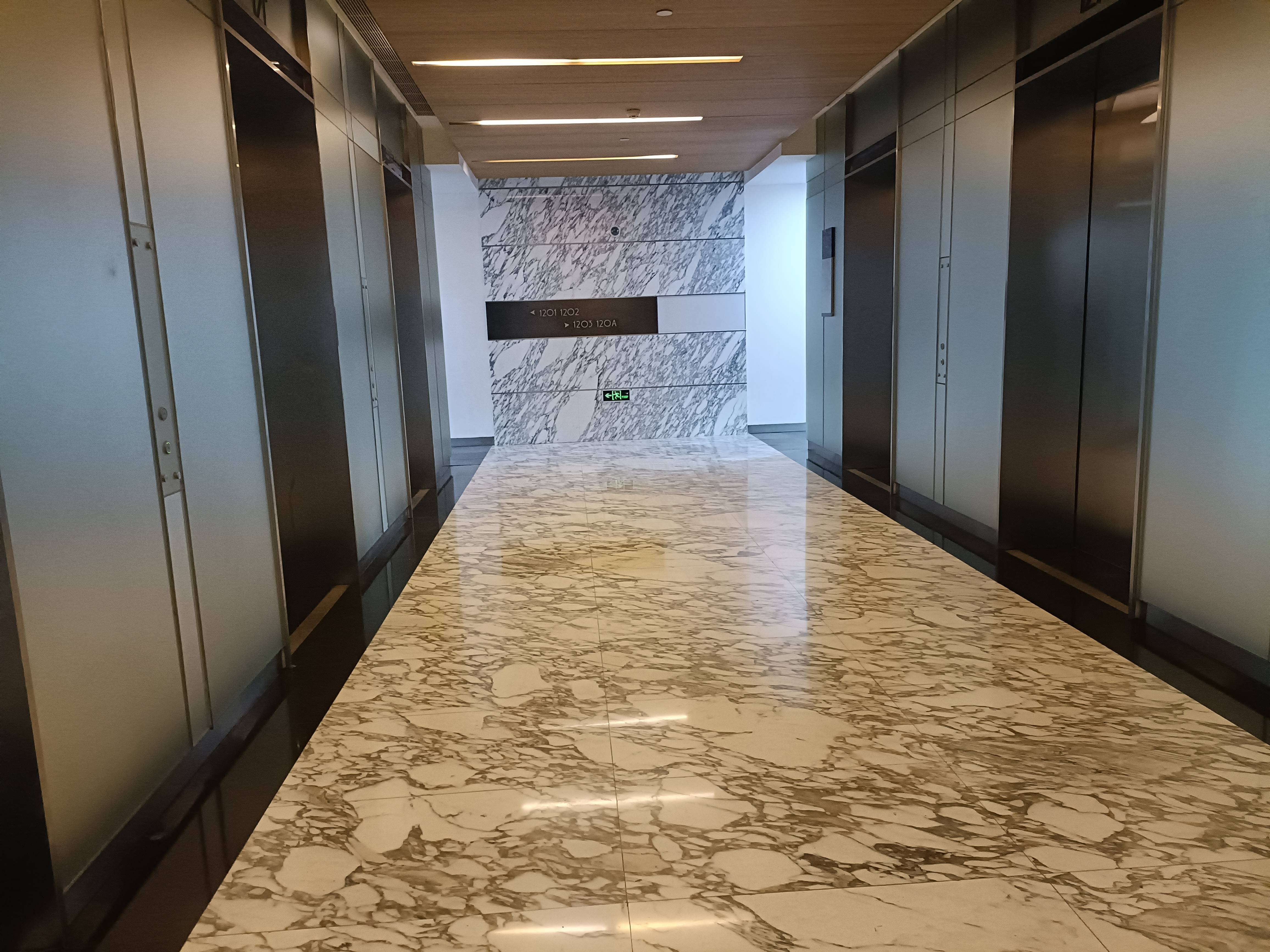 世博滨江绿地海外滩195平米写字楼出租