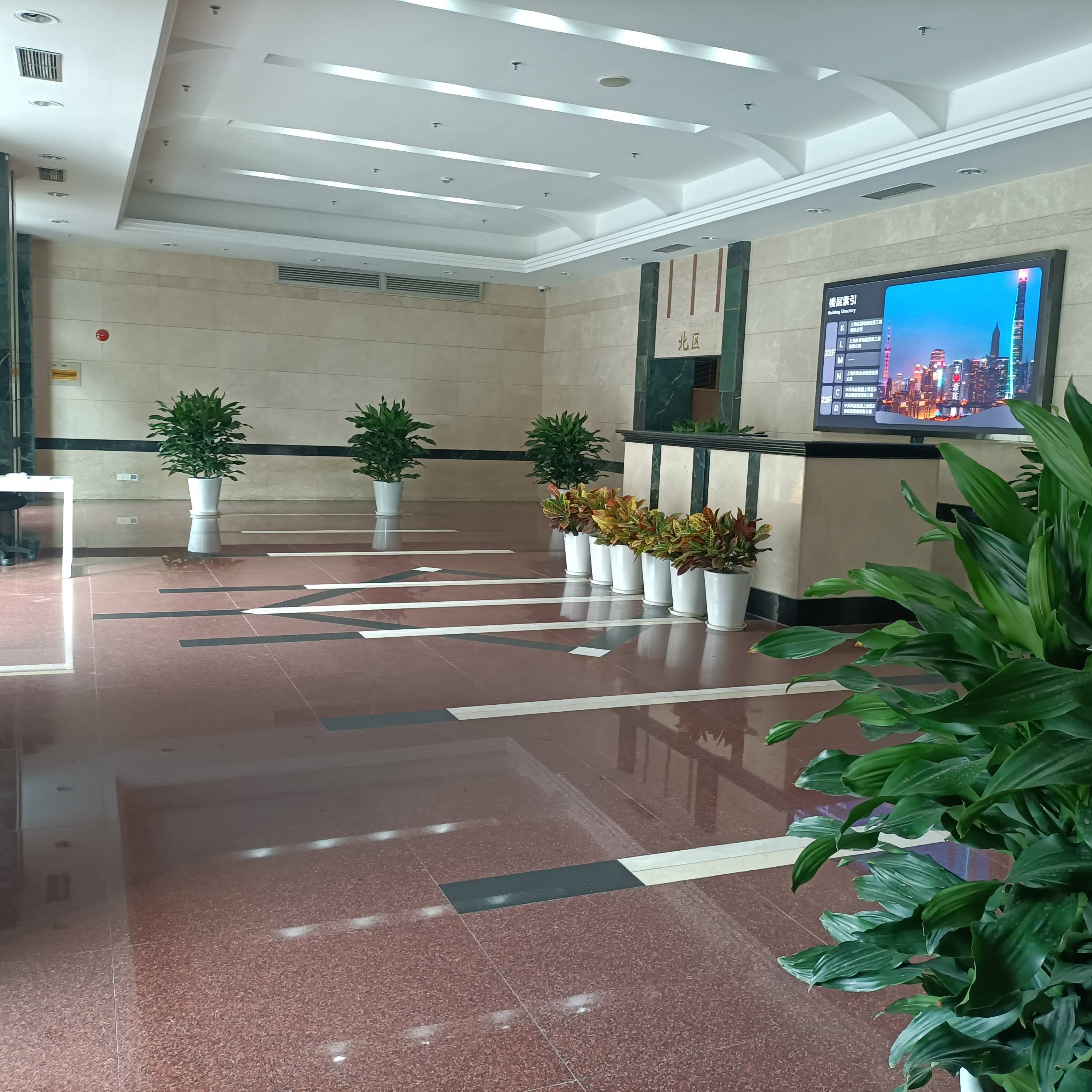 豫园新上海城市广场102平米写字楼出租