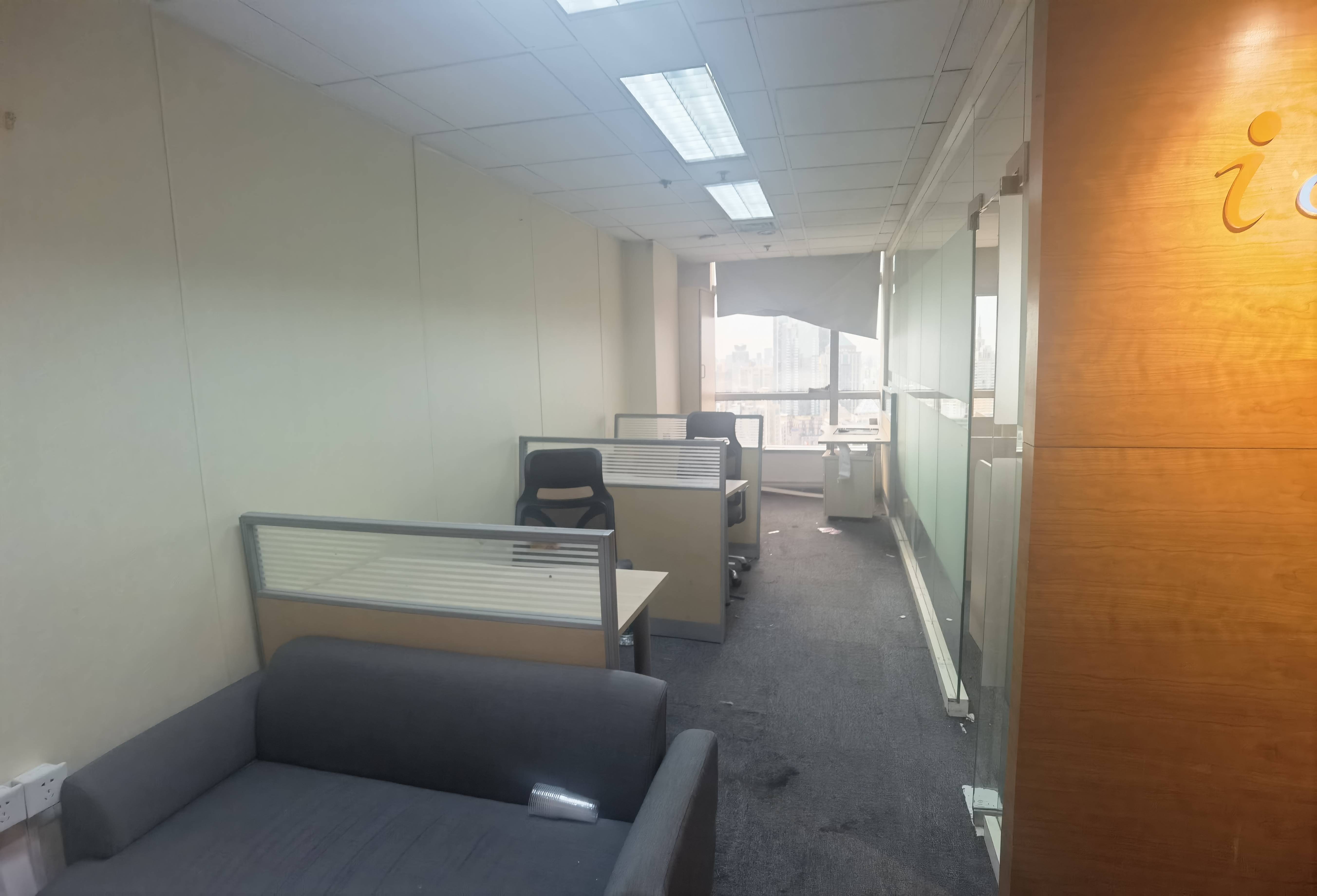 南京西路仲益大厦65平米写字楼出租