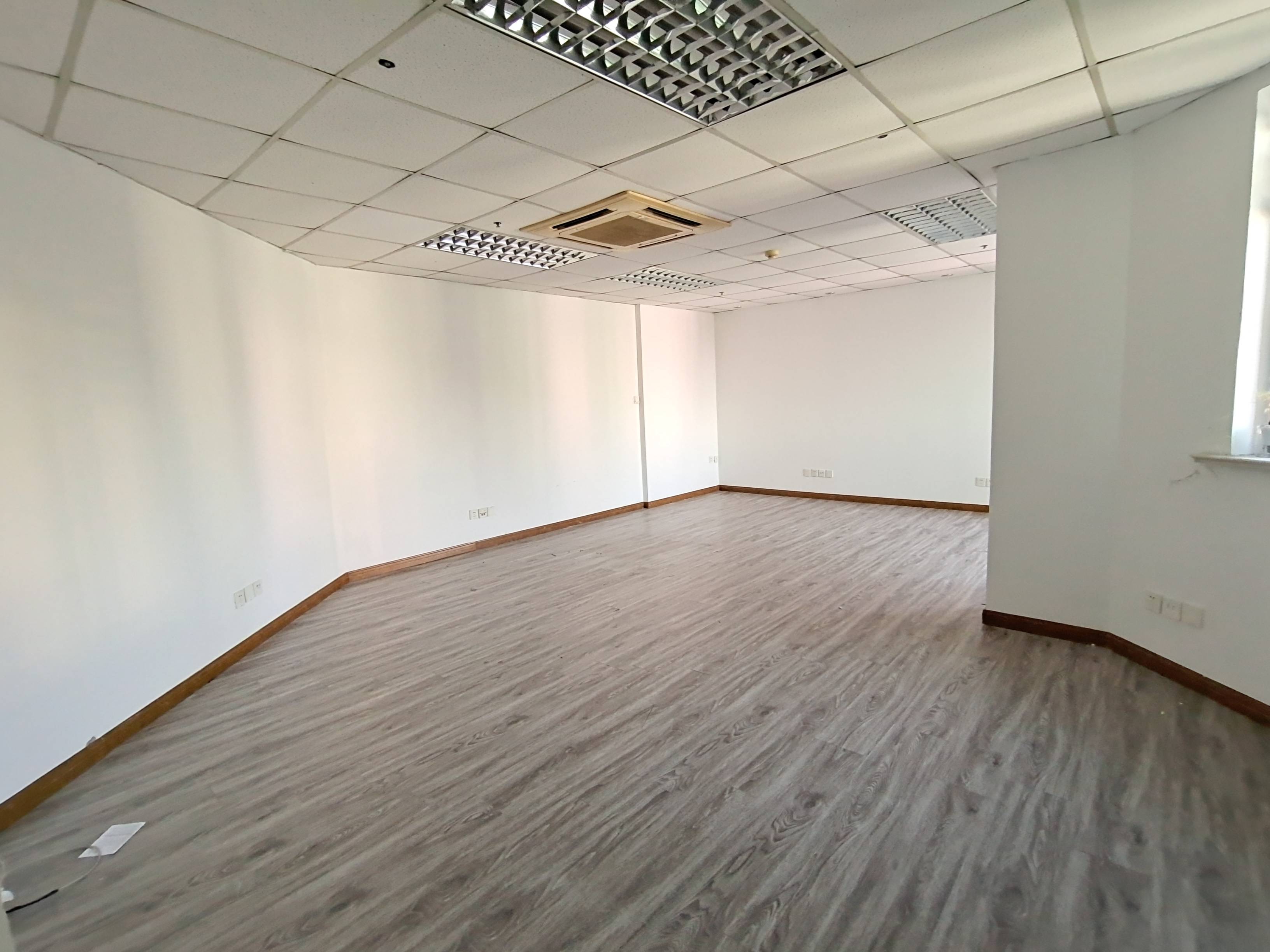 中山公园嘉利大厦70平米写字楼出租