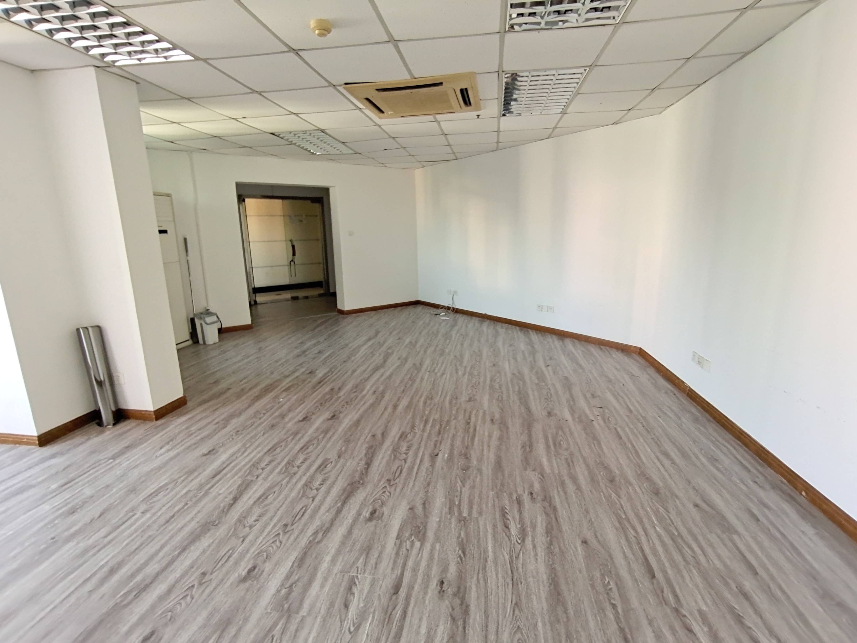 中山公园嘉利大厦70平米写字楼出租