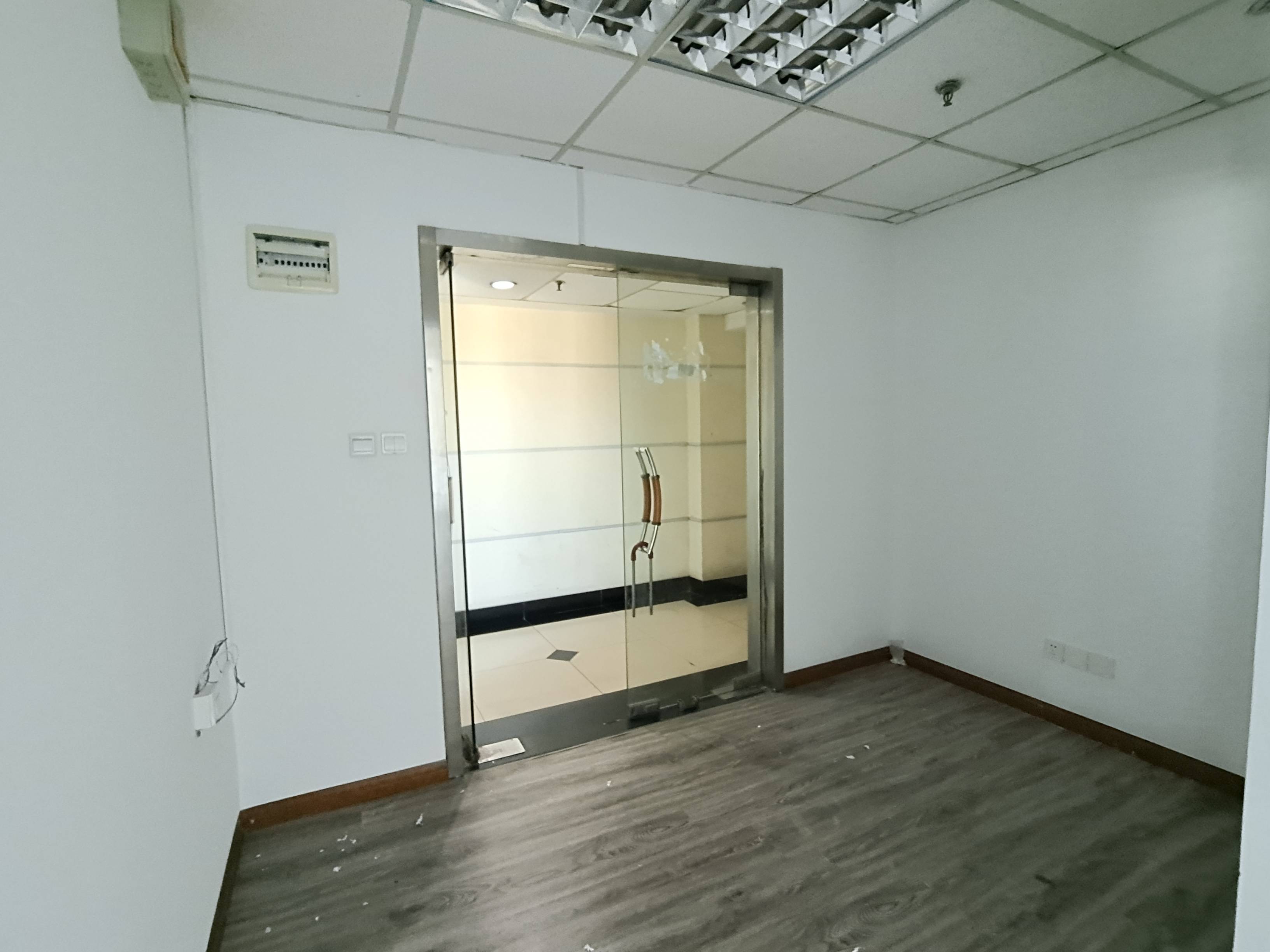 中山公园嘉利大厦70平米写字楼出租