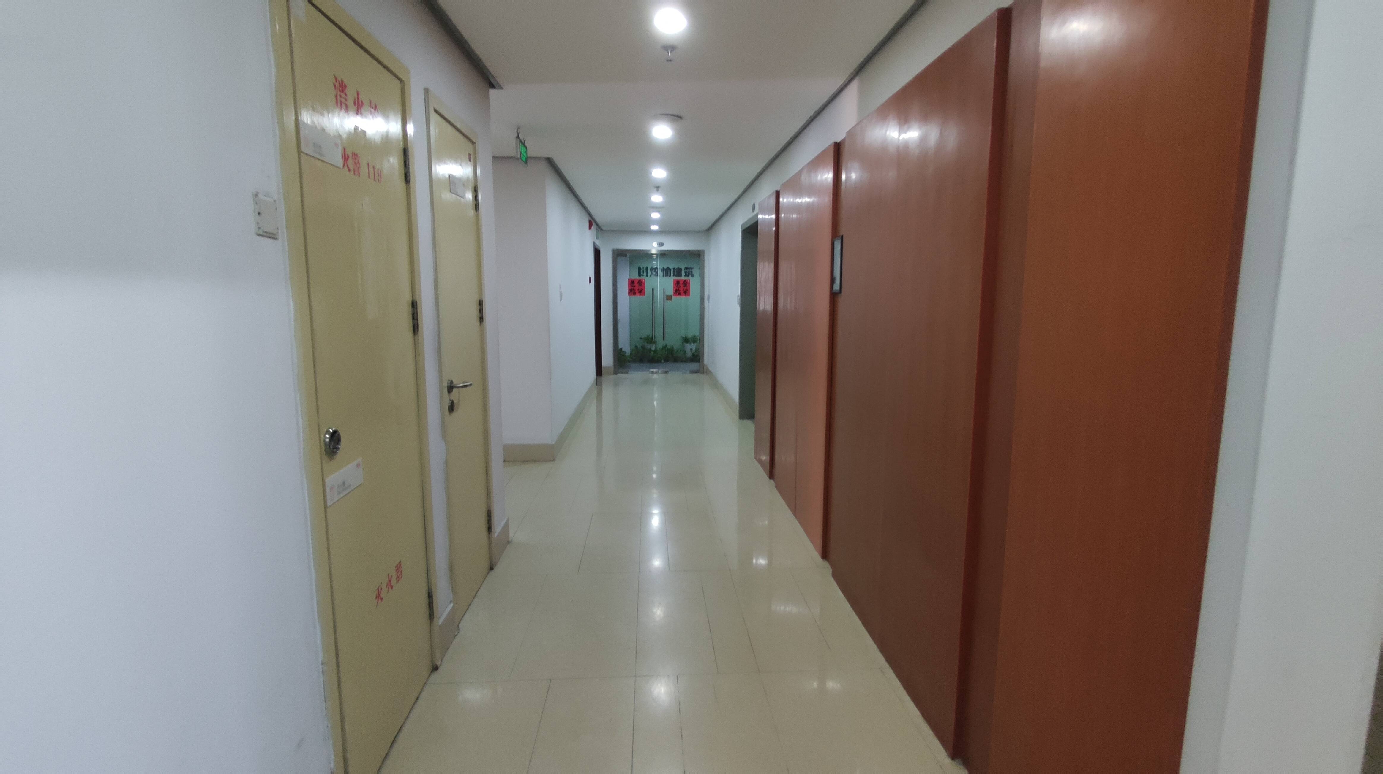 长风国盛中心110平米写字楼出租