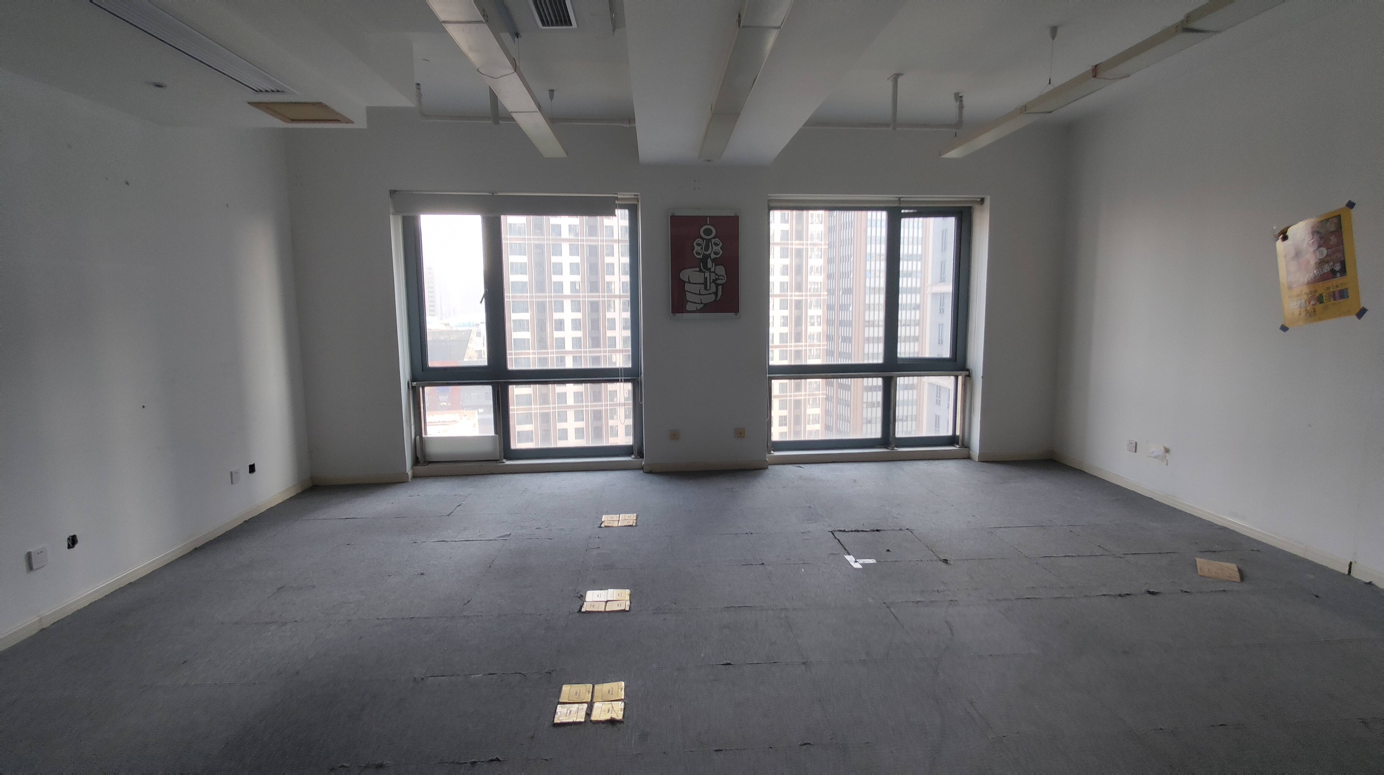 长风国盛中心110平米写字楼出租