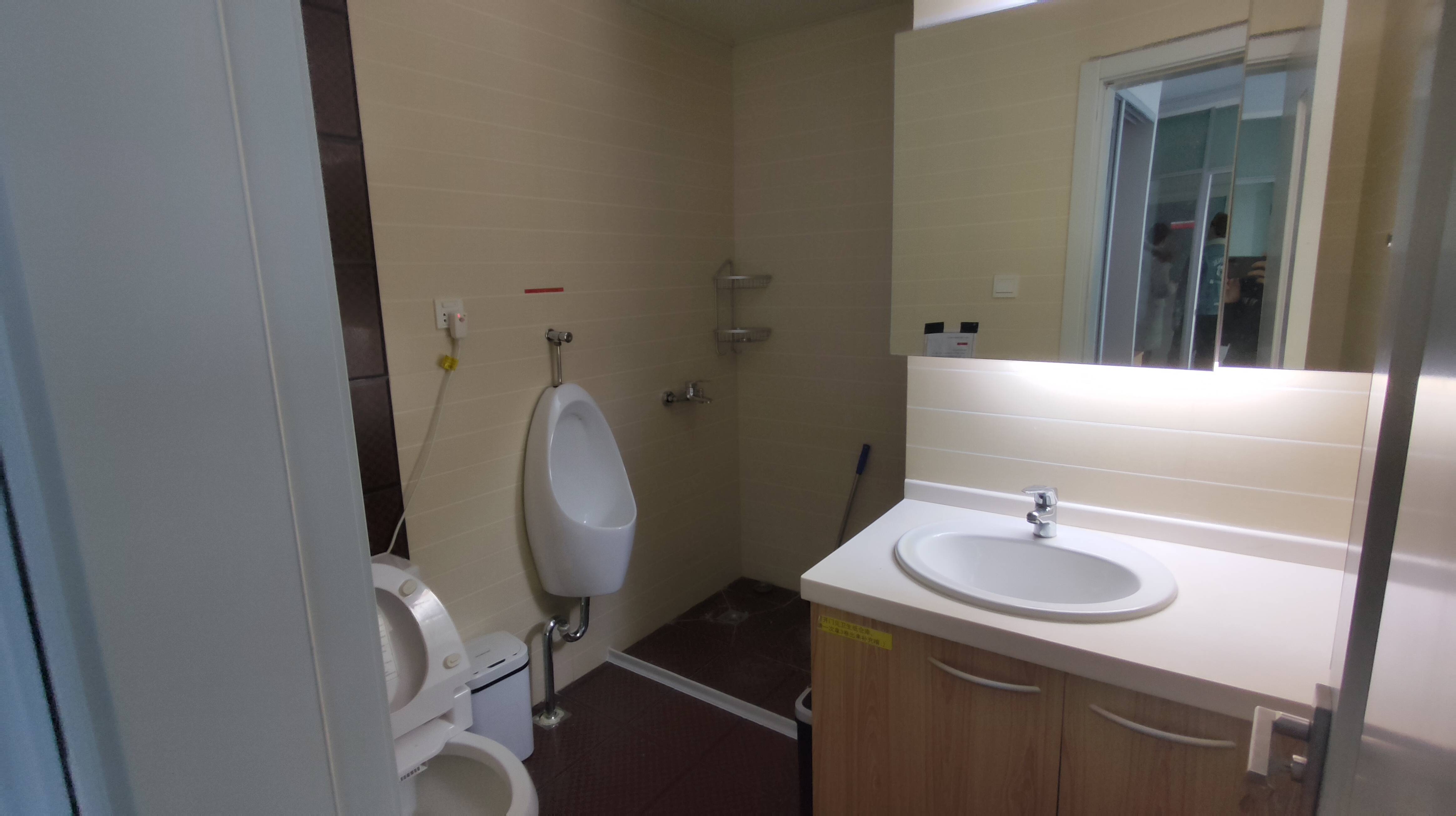 长风国盛中心110平米写字楼出租