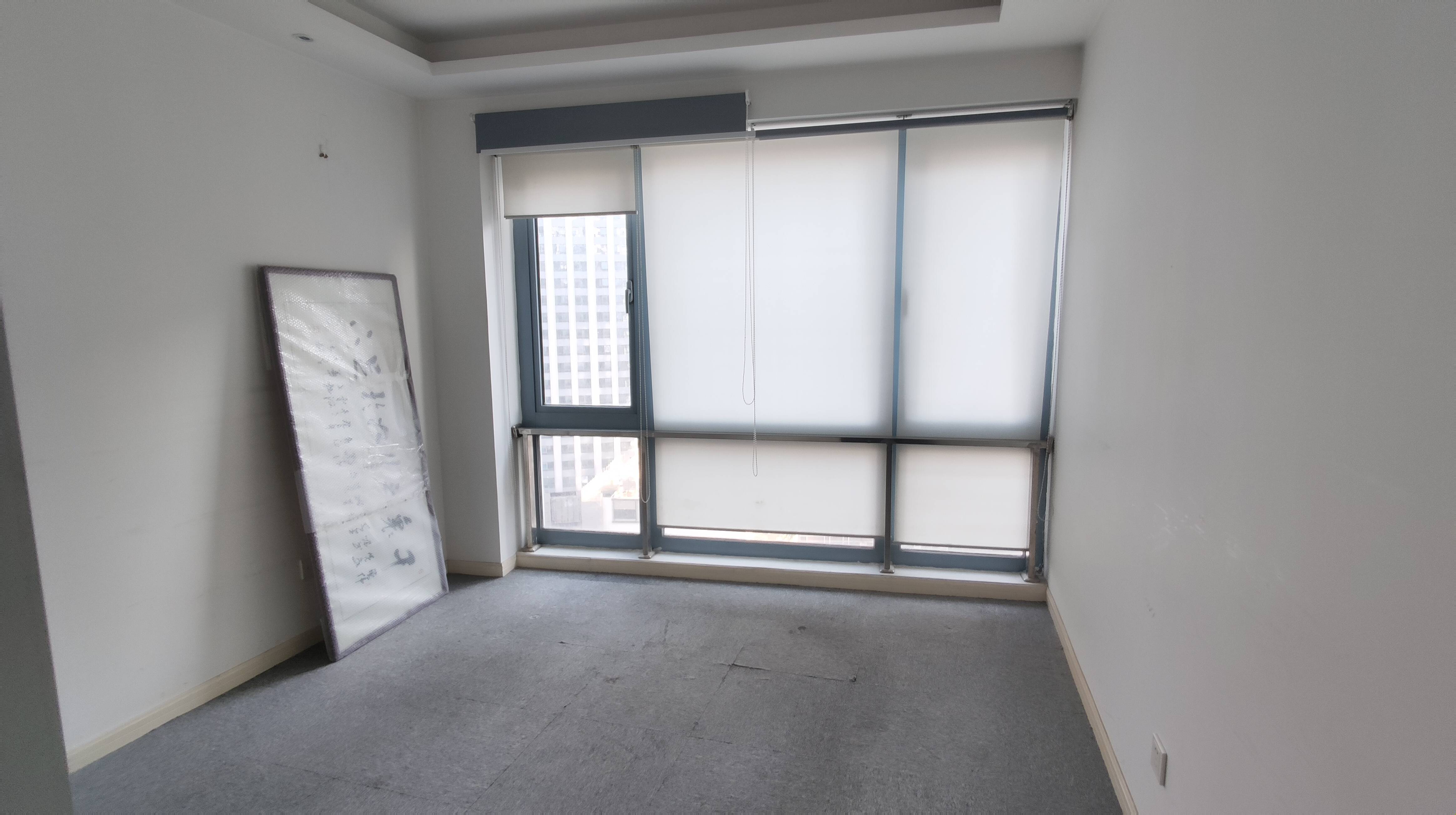 长风国盛中心110平米写字楼出租