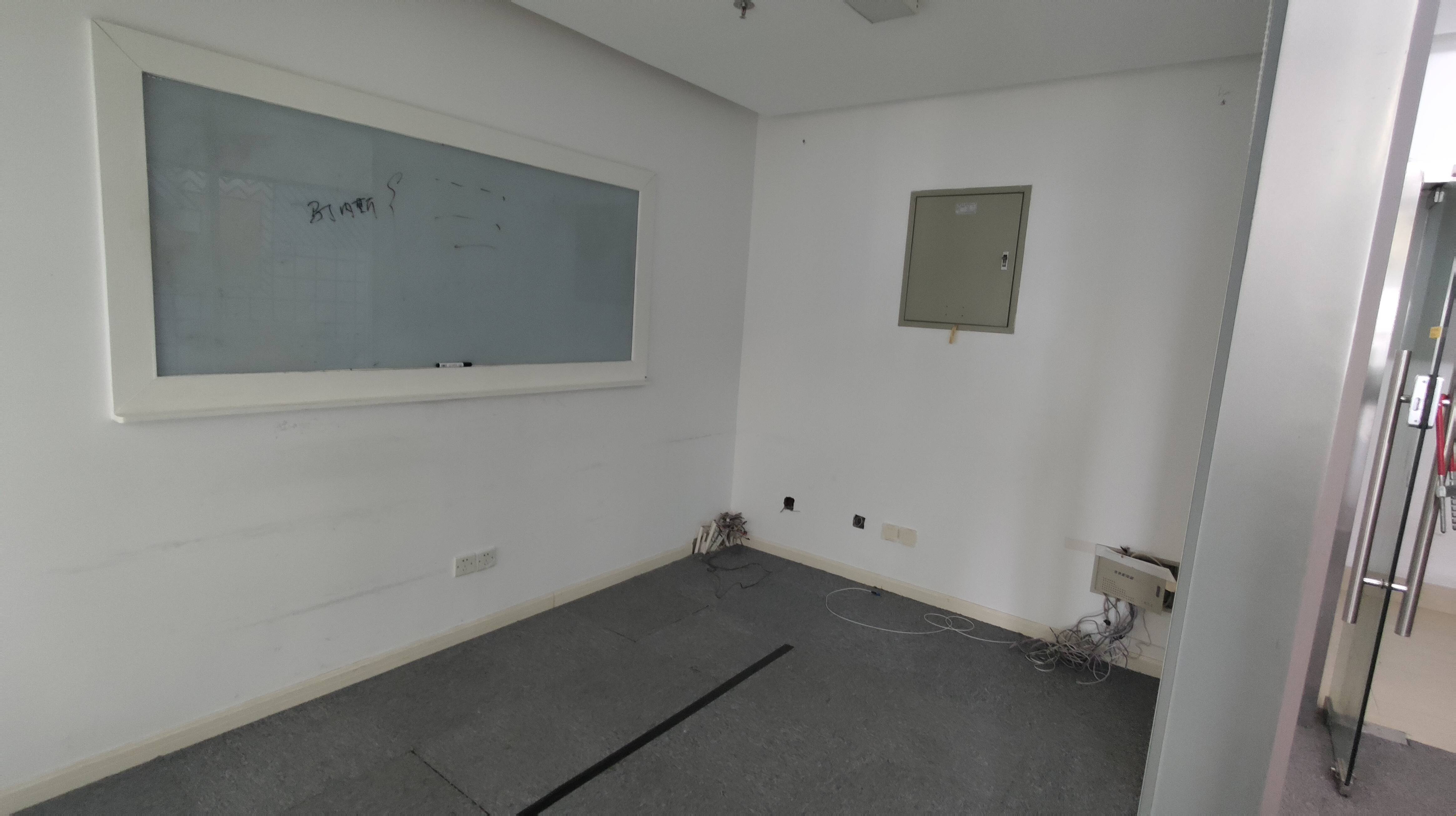 长风国盛中心110平米写字楼出租