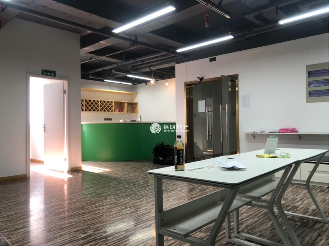 打浦桥裕兴大厦171平米写字楼出租