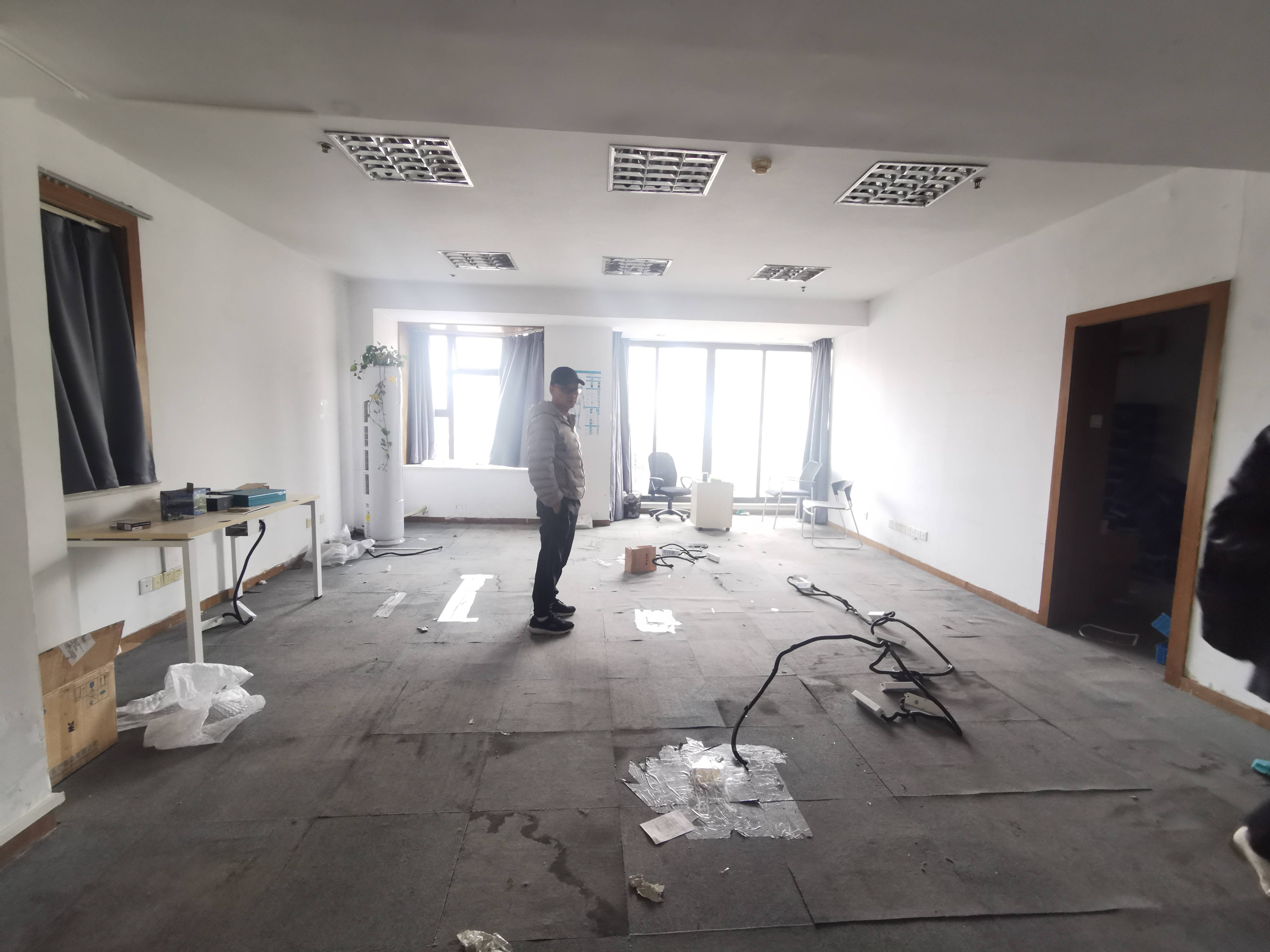 五里桥丽都大厦105平米写字楼出租