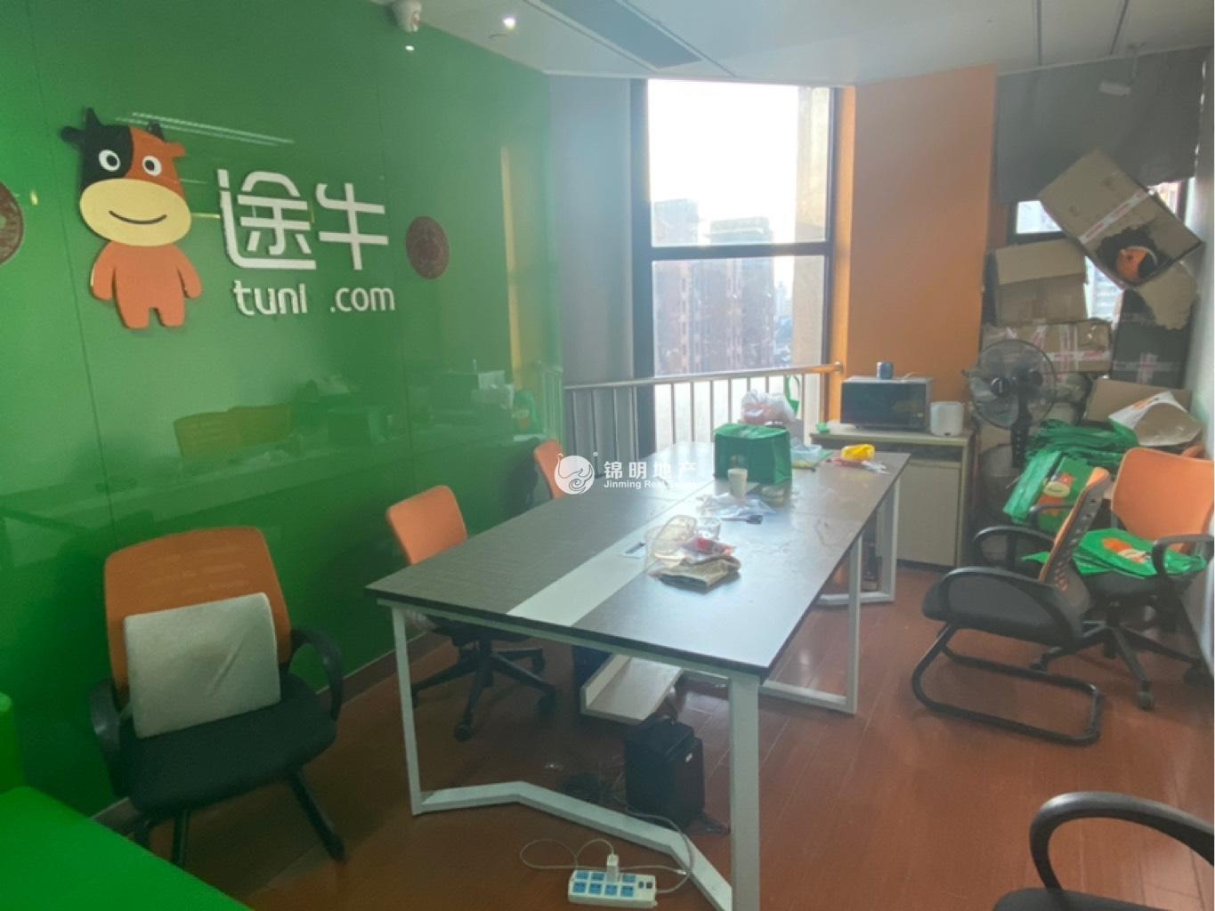 四川北路嘉杰国际广场217平米写字楼出租