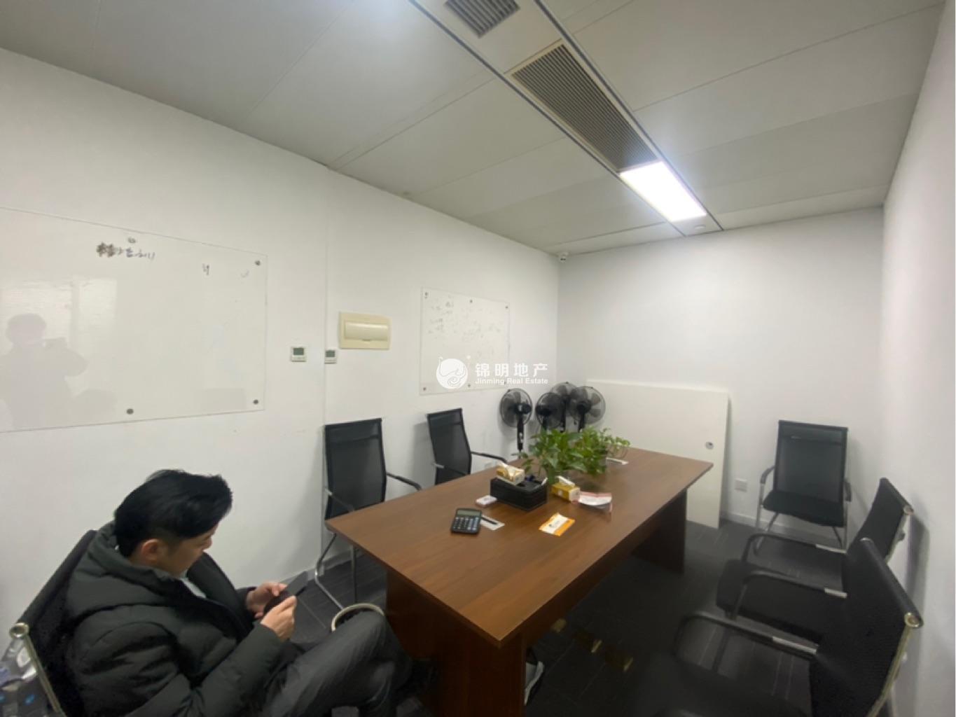 四川北路嘉杰国际广场175平米写字楼出租