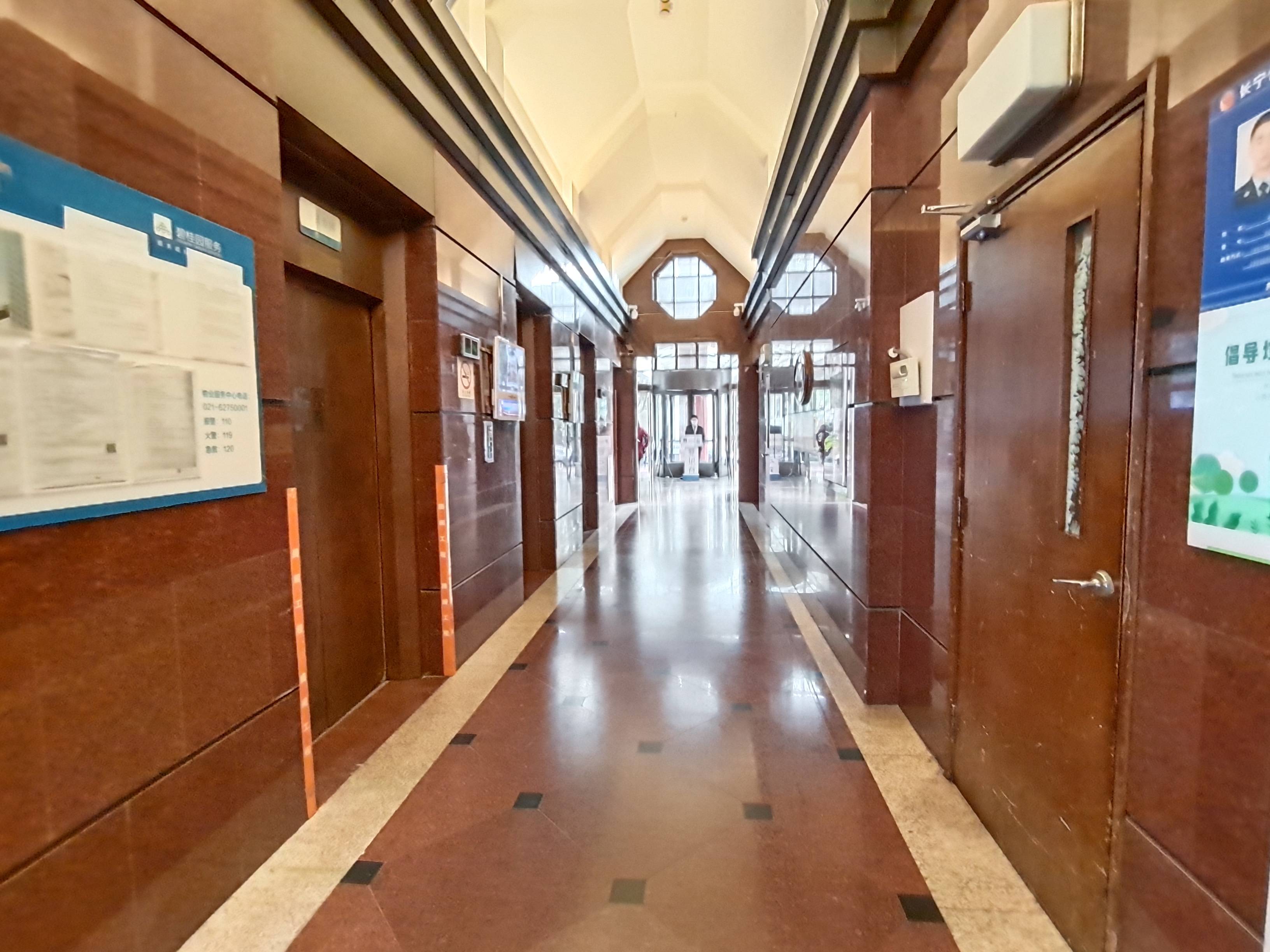 天山金桥大厦123平米写字楼出租