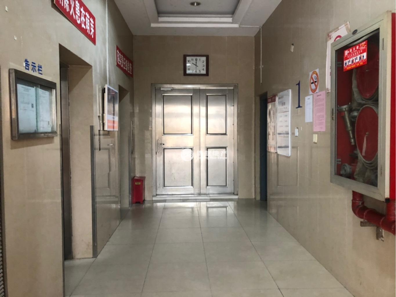 臨平路虹業(yè)大樓84平米寫字樓出租