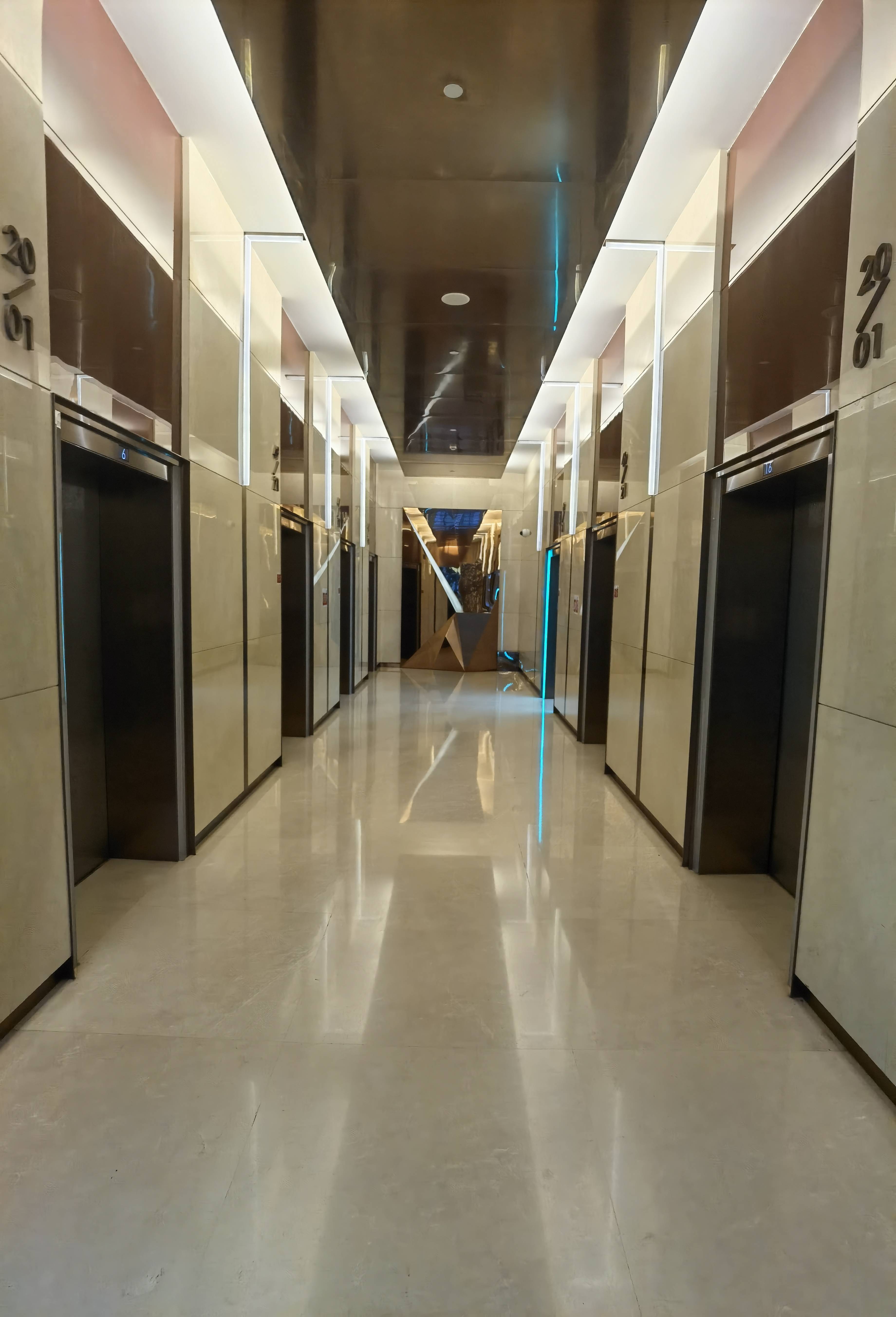 南京西路仲益大厦68平米写字楼出租