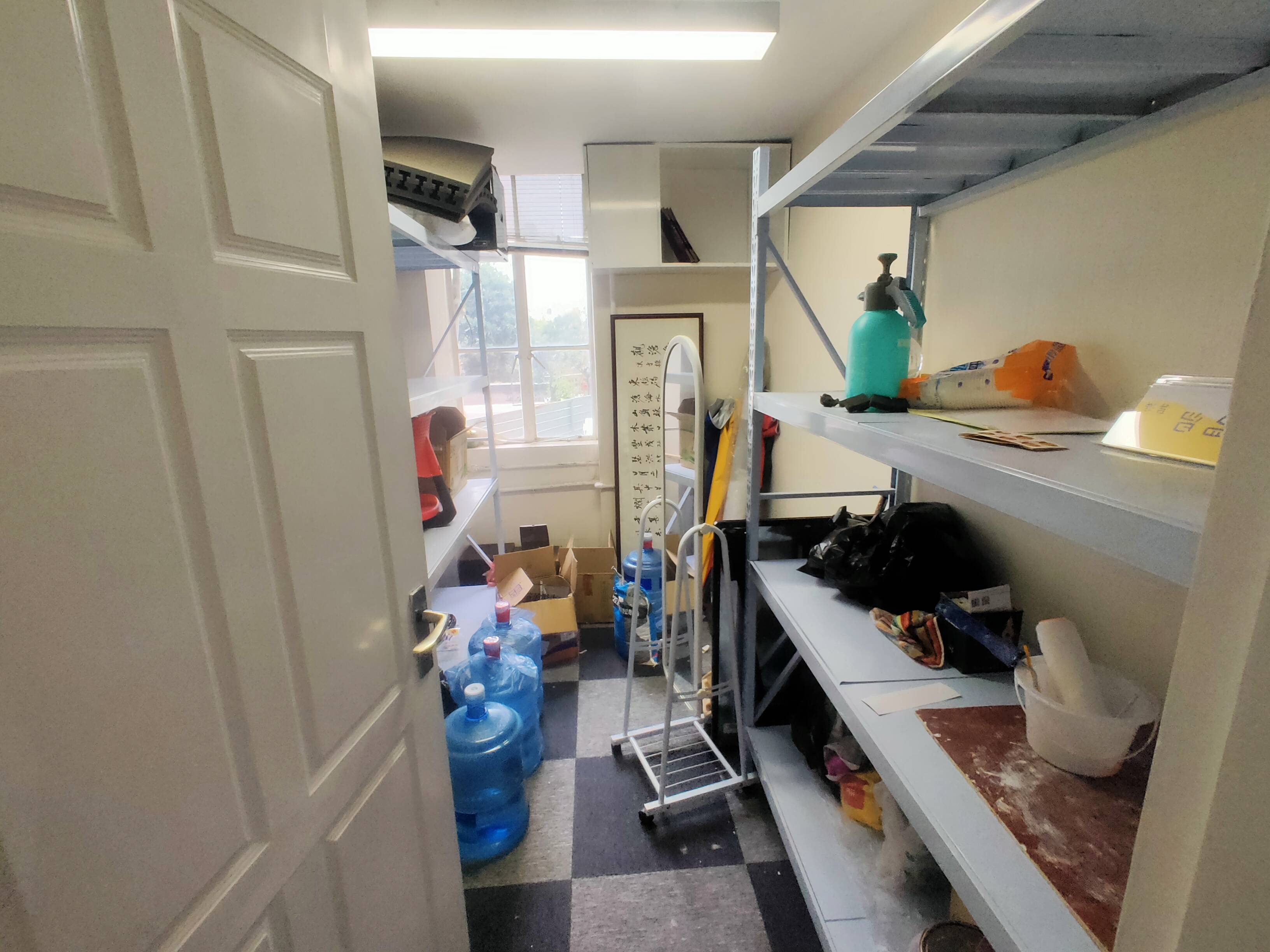 南京西路泰兴路458弄58号260平米写字楼出租