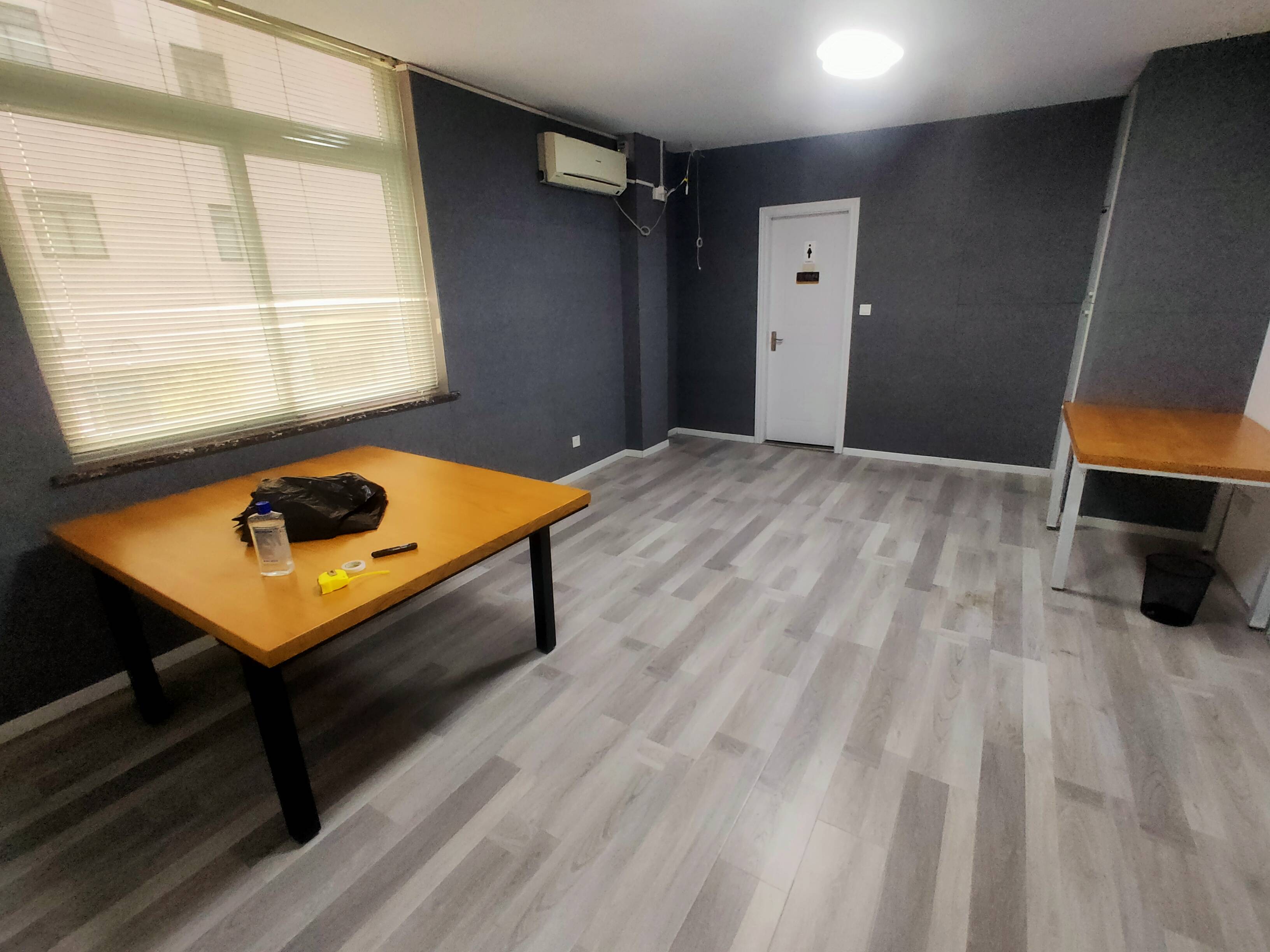 南京西路泰兴路458弄58号260平米写字楼出租