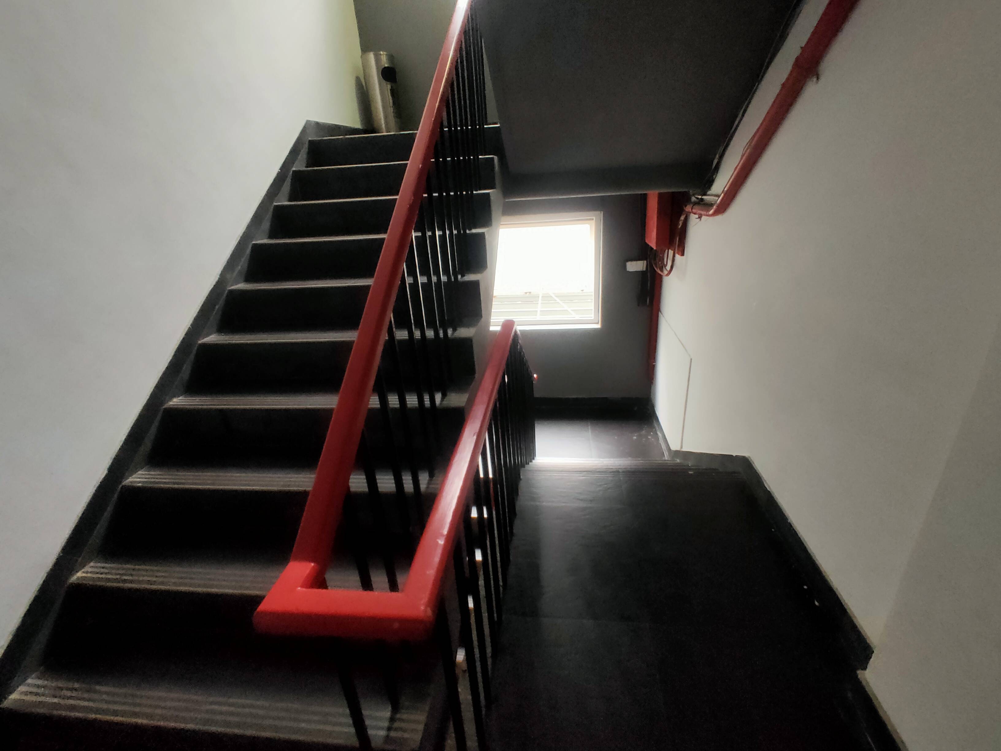 南京西路泰兴路458弄58号260平米写字楼出租