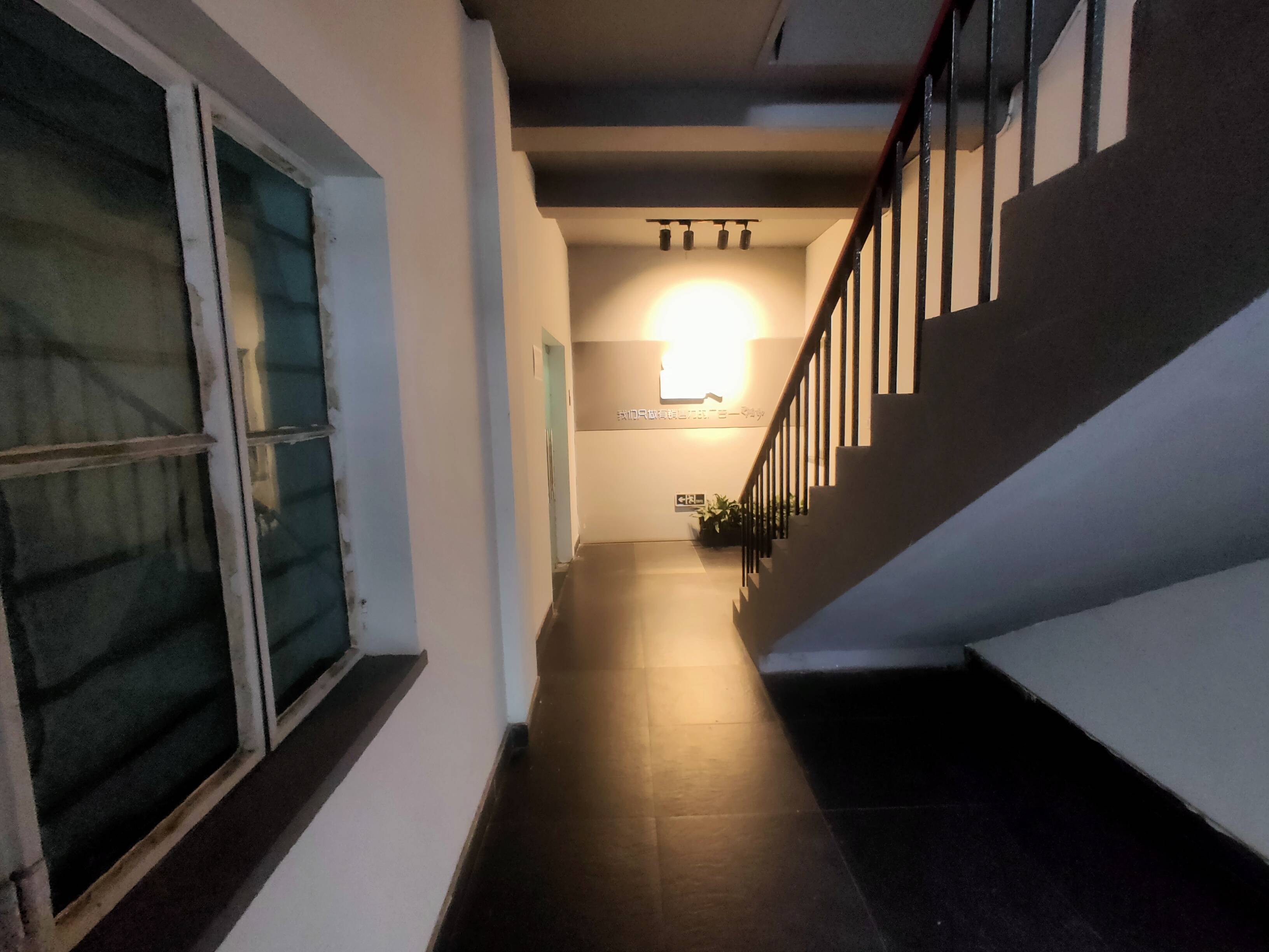 南京西路泰兴路458弄58号260平米写字楼出租