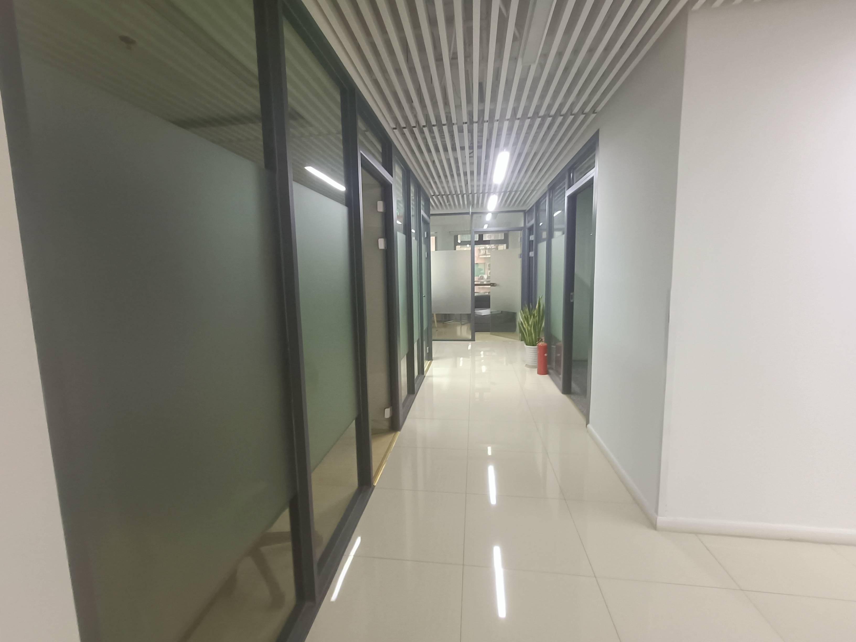 徐家汇均瑶国际广场352平米写字楼出租