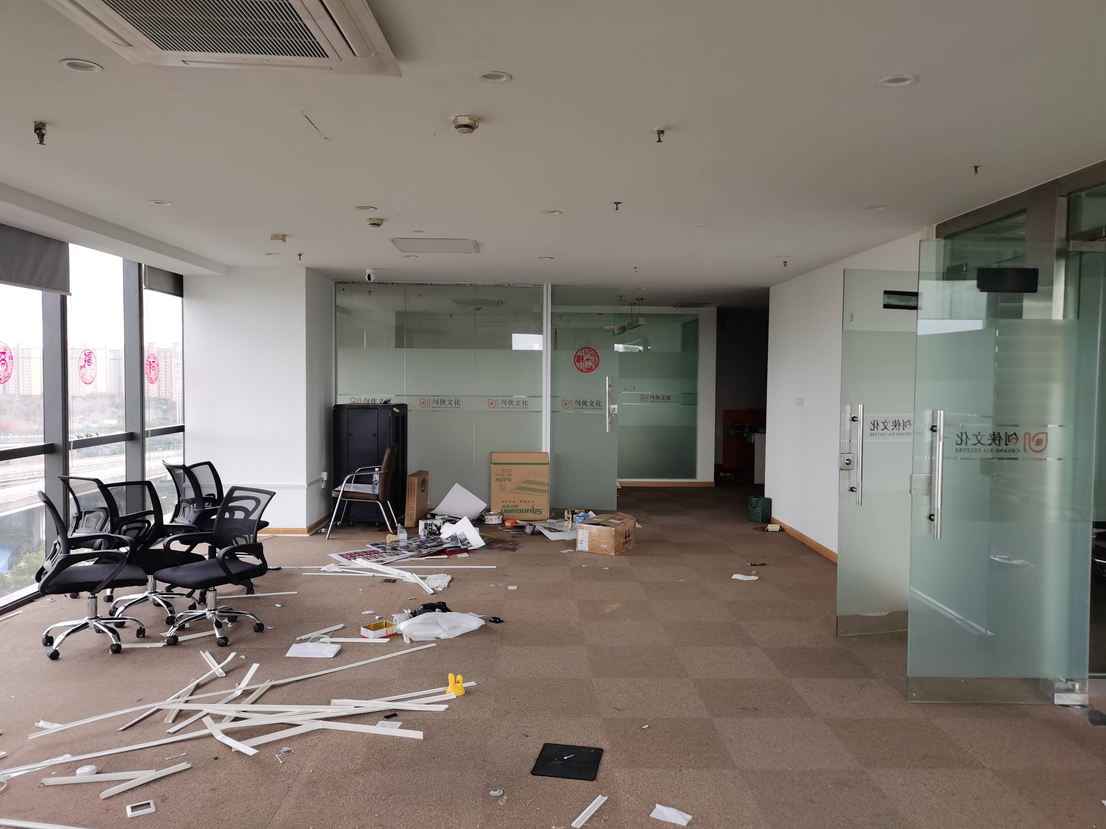 莘庄绿地蓝海115平米写字楼出租