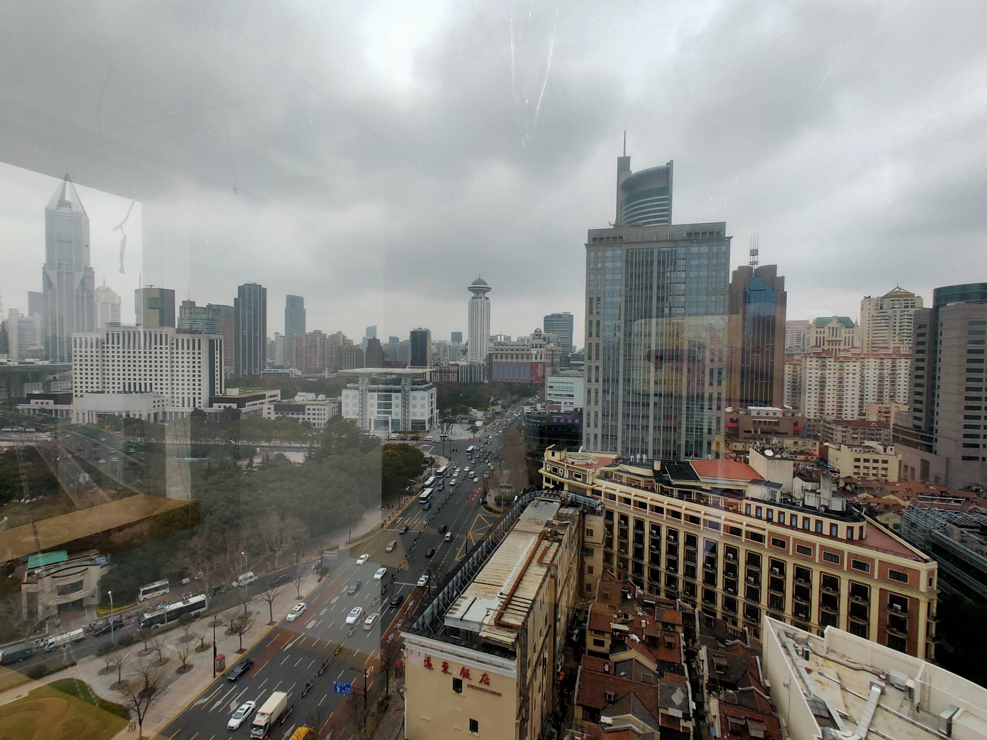 人民广场港陆广场260平米写字楼出租