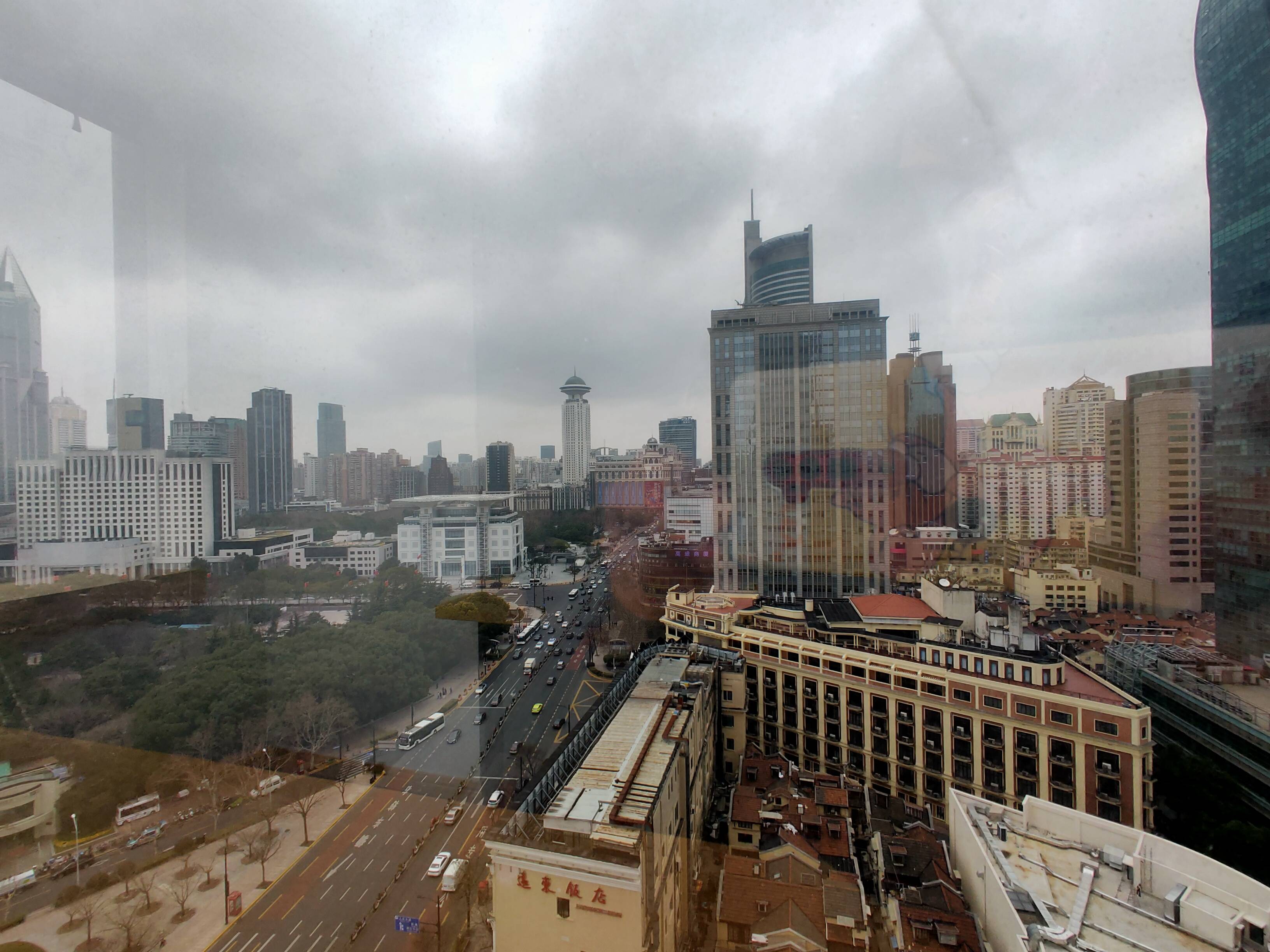 人民广场港陆广场260平米写字楼出租