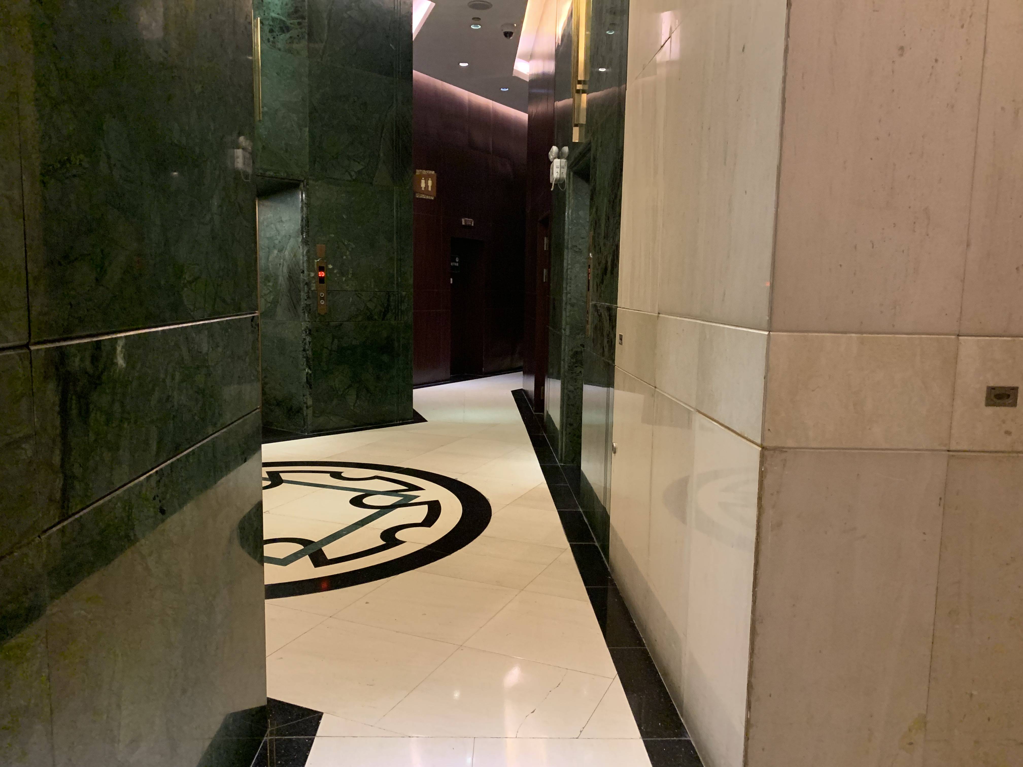 虹桥虹桥美爵酒店50平米写字楼出租