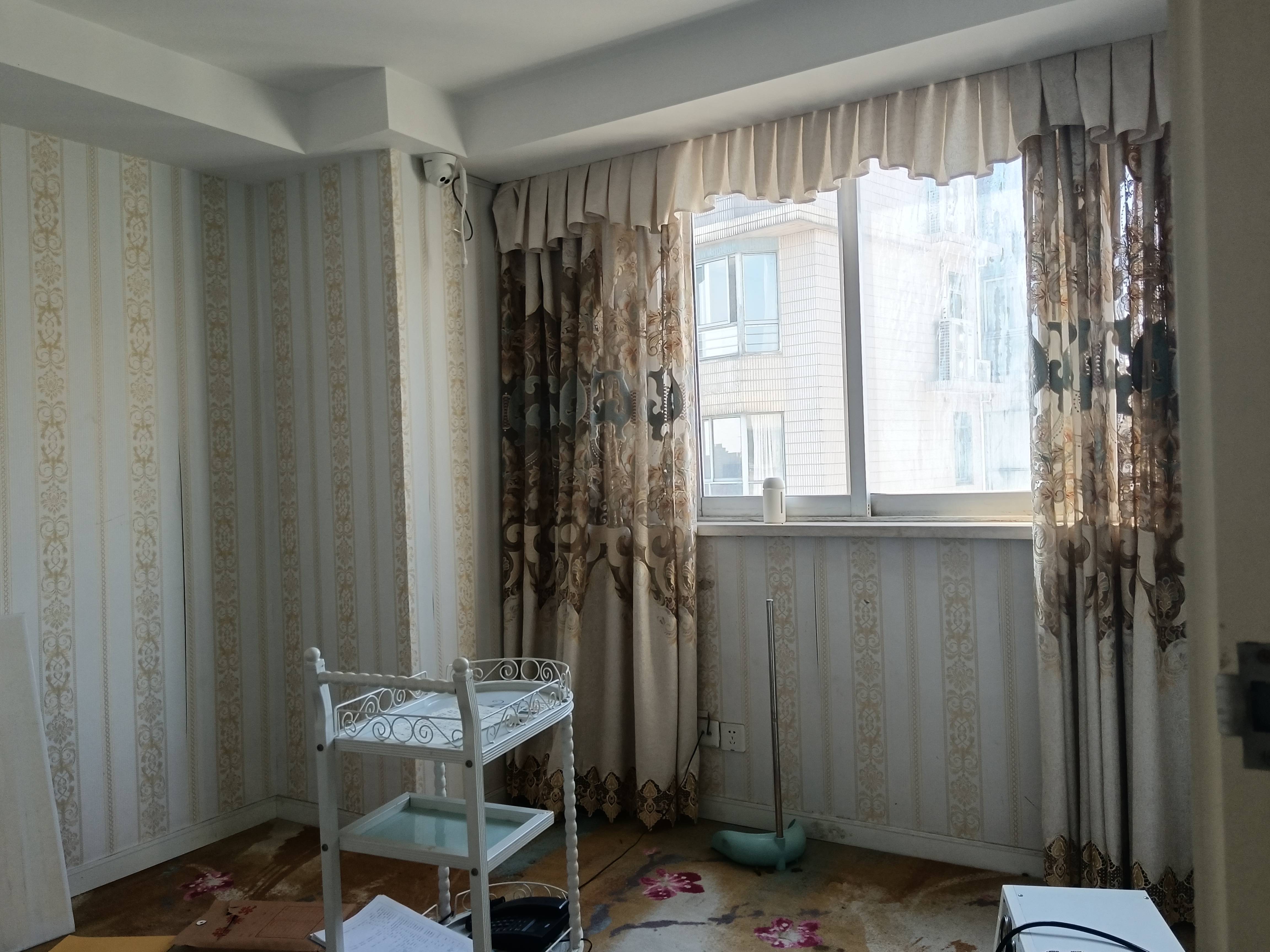 万体馆英雄大厦178平米写字楼出租