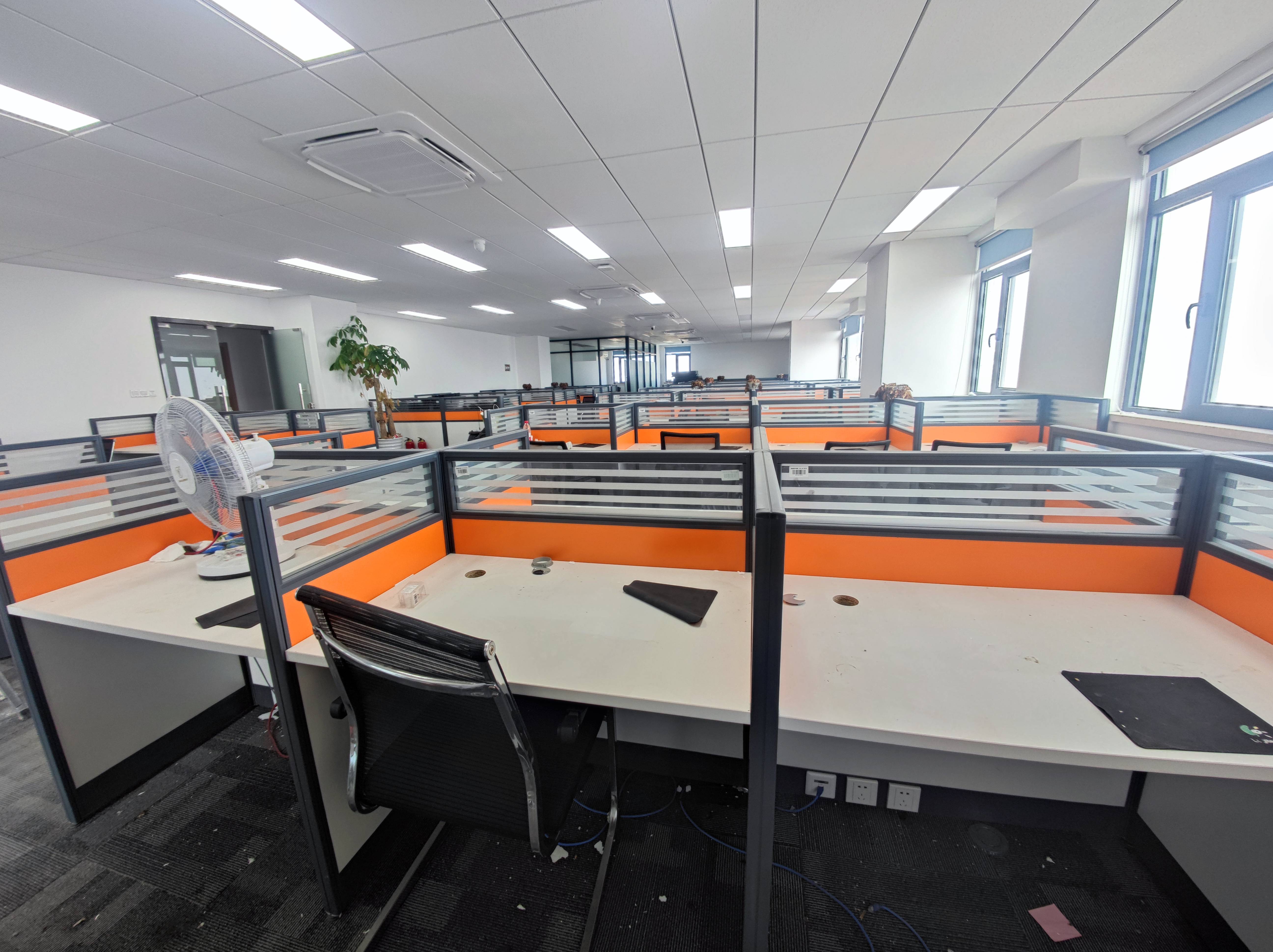 西藏北路申航大厦350平米写字楼出租