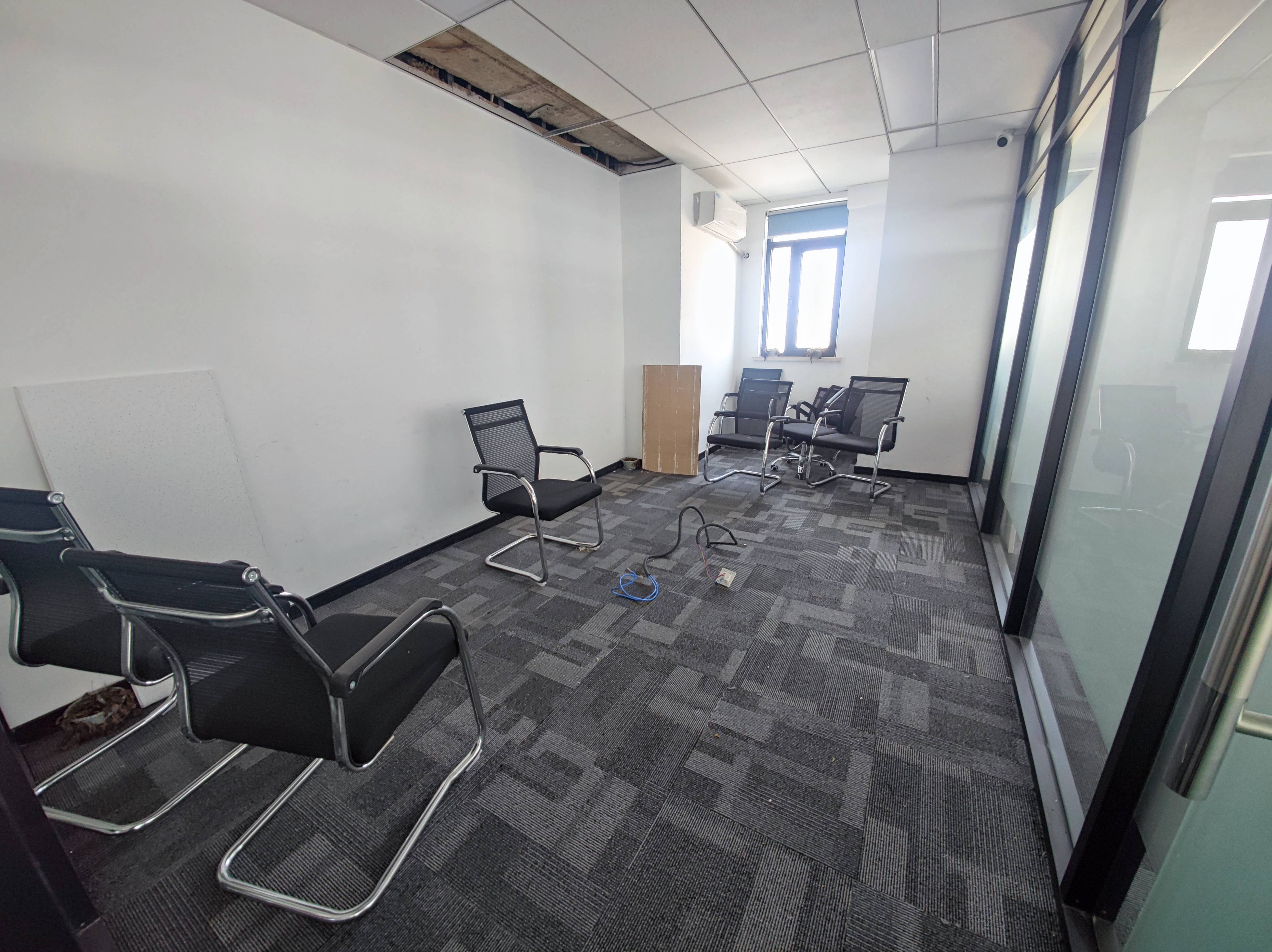 西藏北路申航大厦350平米写字楼出租