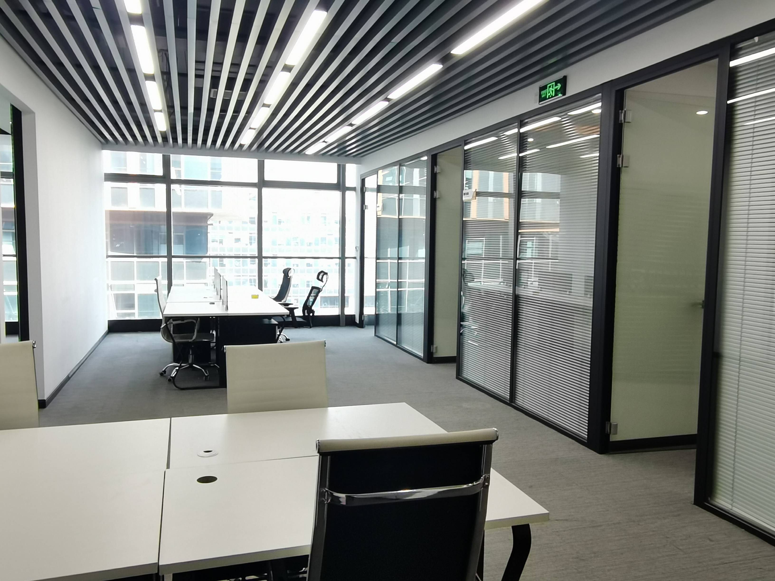 金虹桥龙湖虹桥天街295平米写字楼出租