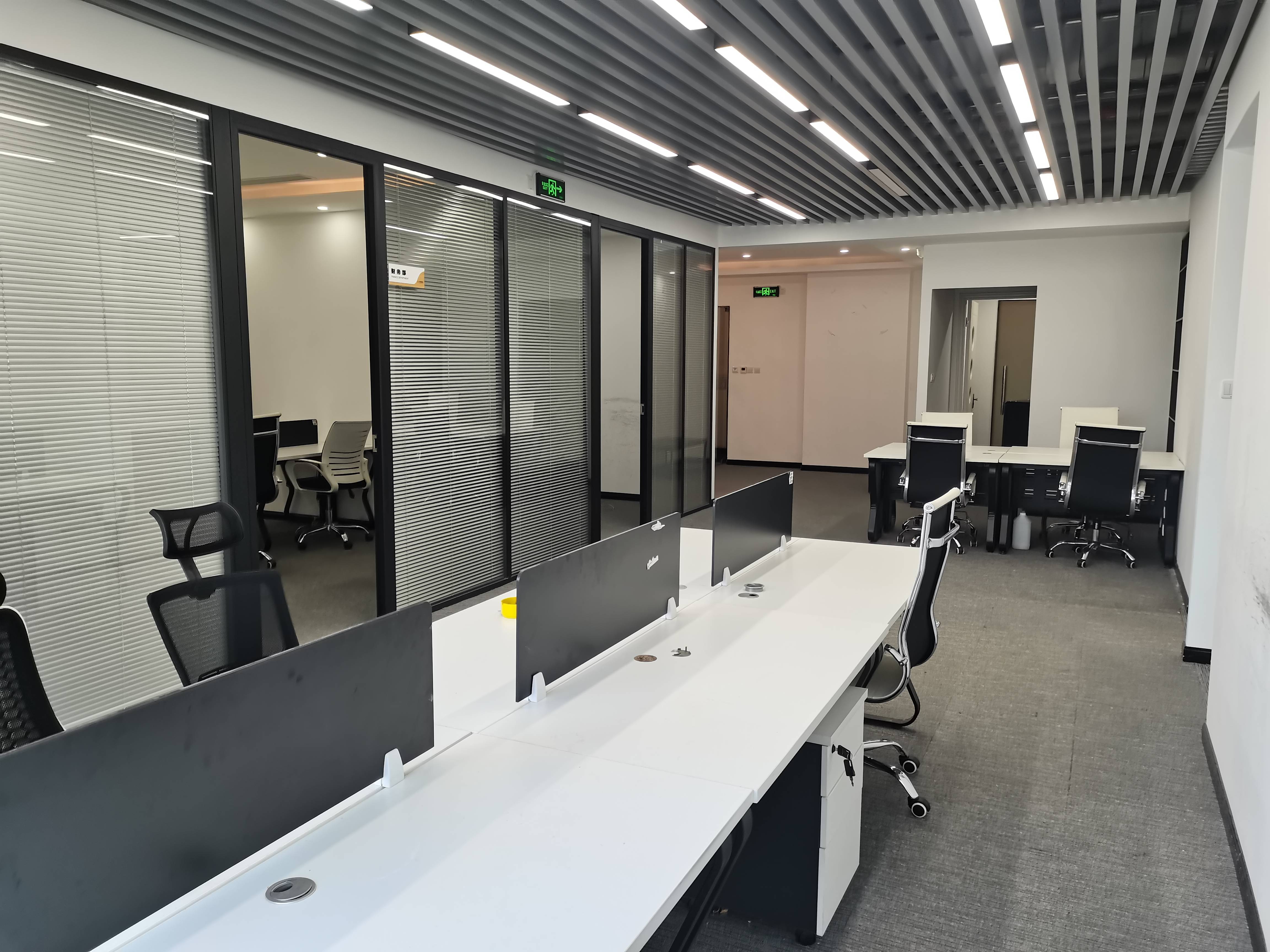 金虹桥龙湖虹桥天街295平米写字楼出租