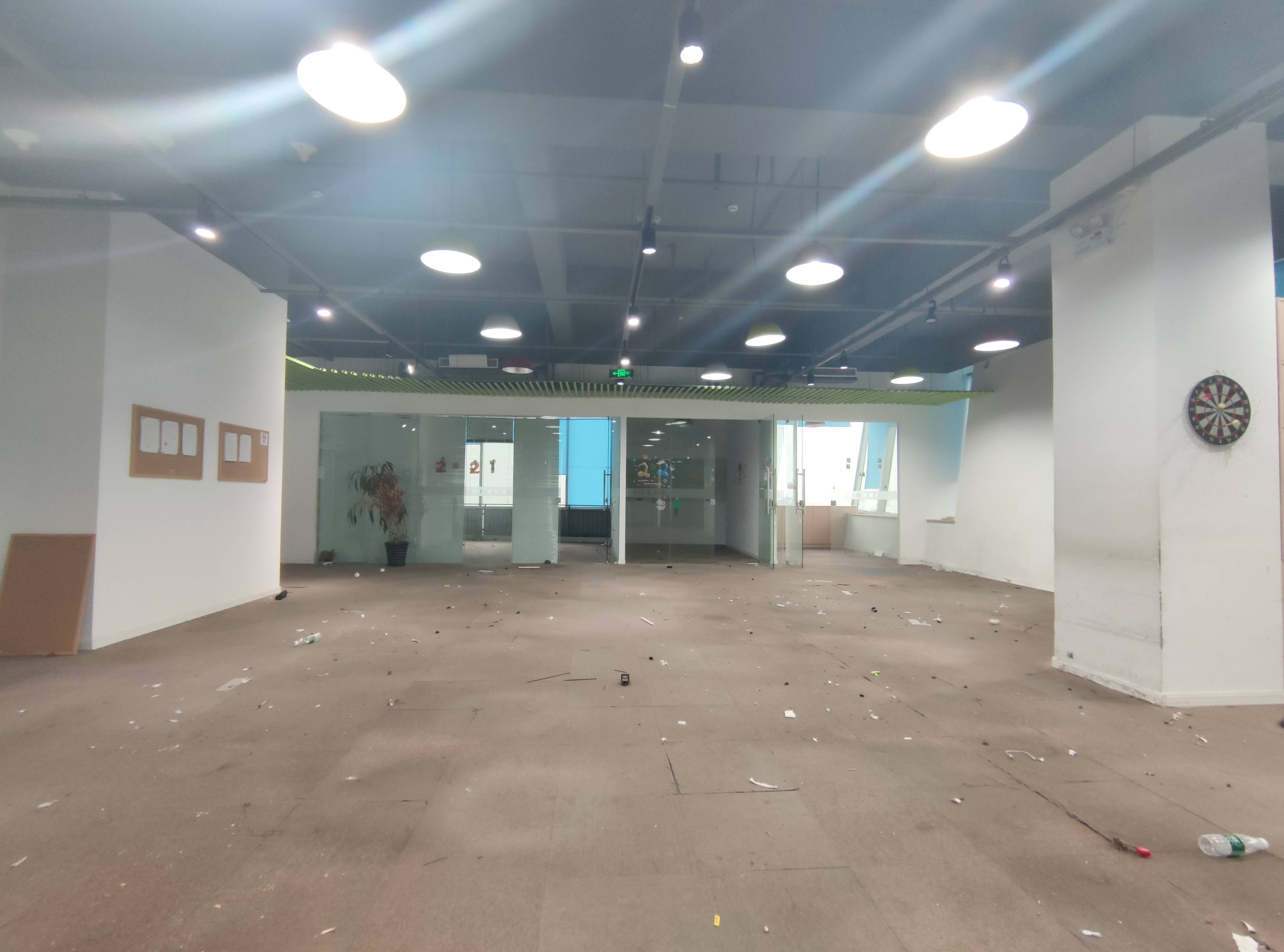 华漕万科时一区135平米写字楼出租