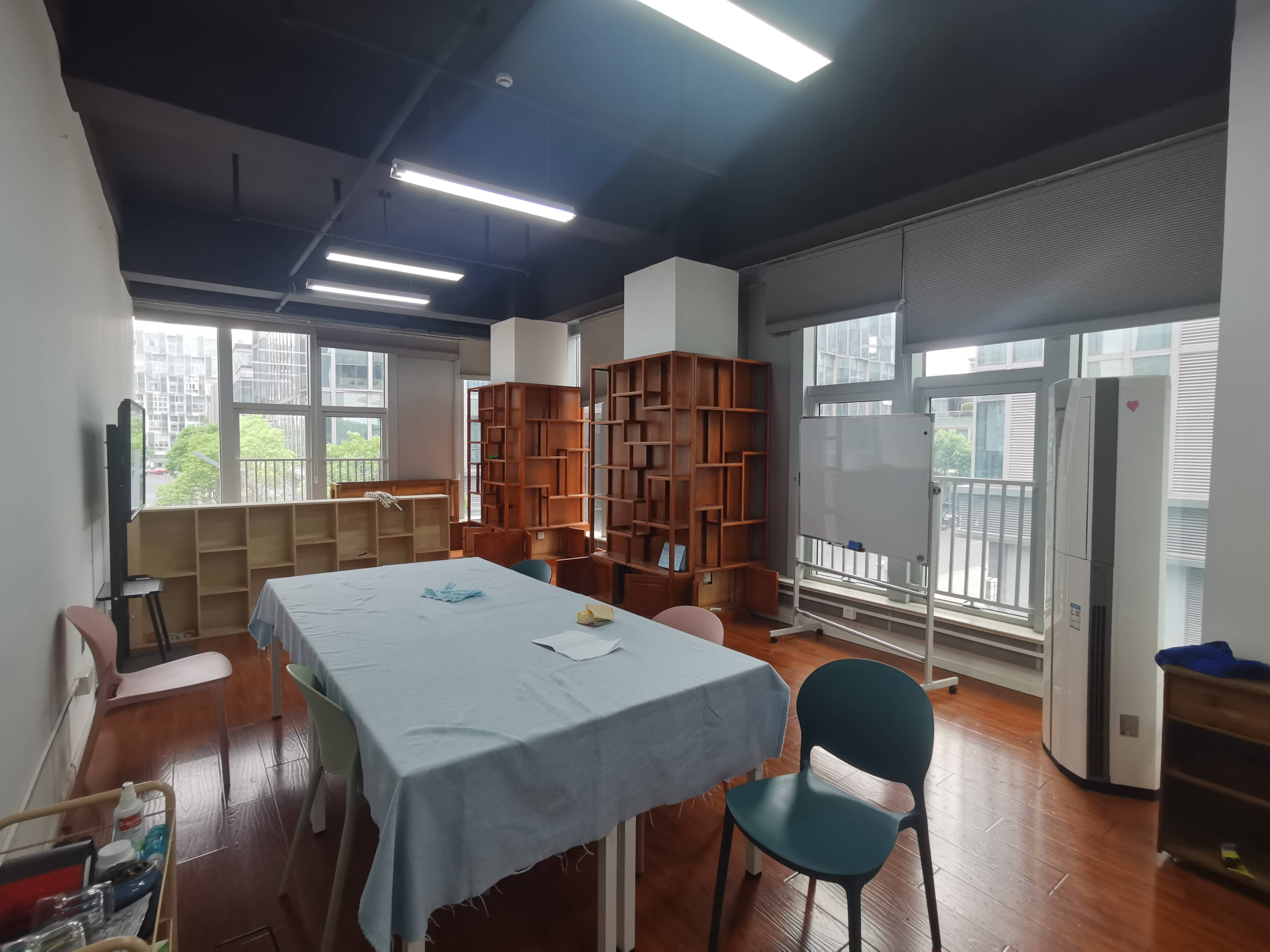 七宝万科七宝国际64平米写字楼出租