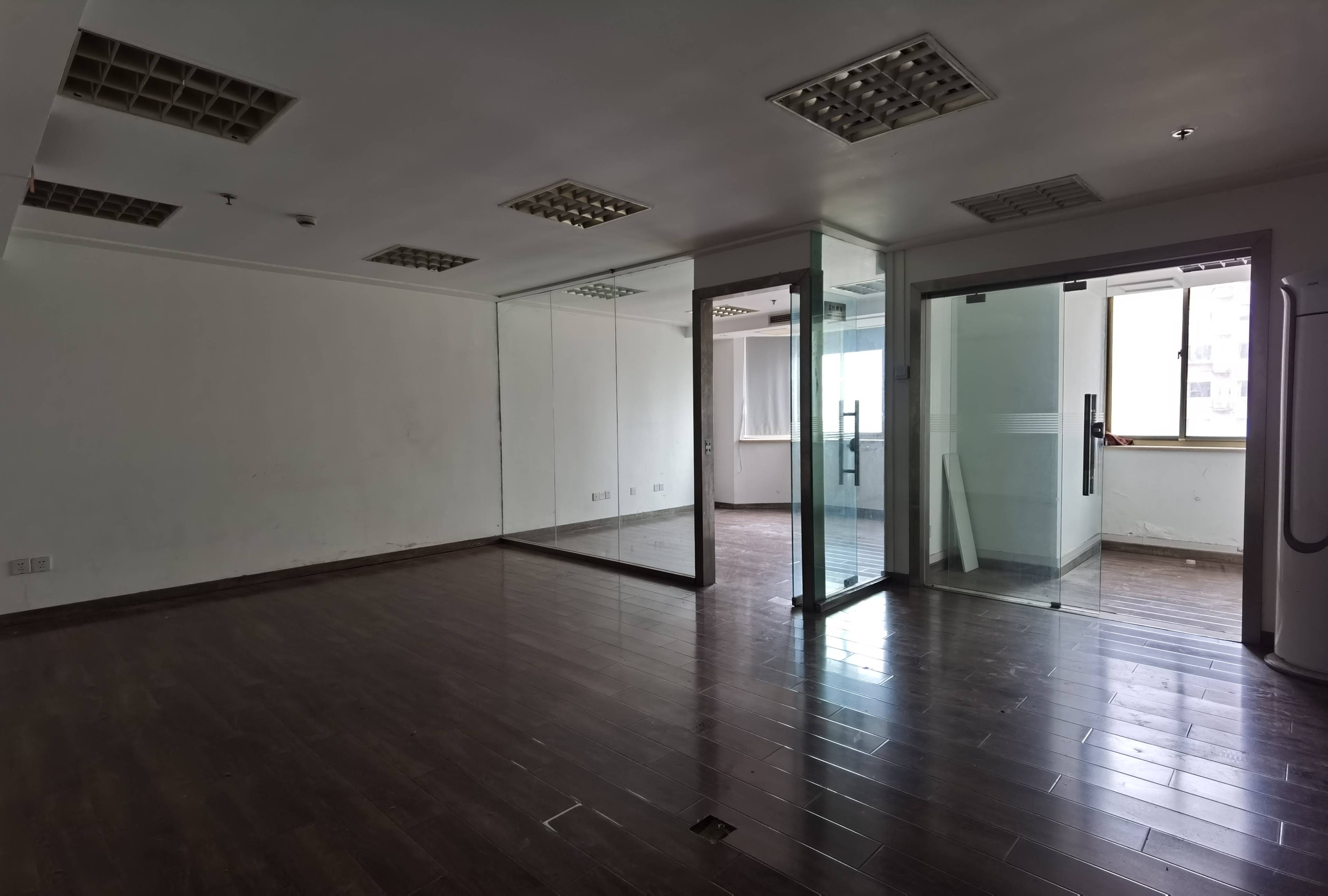 老西门万事利大厦115平米写字楼出租