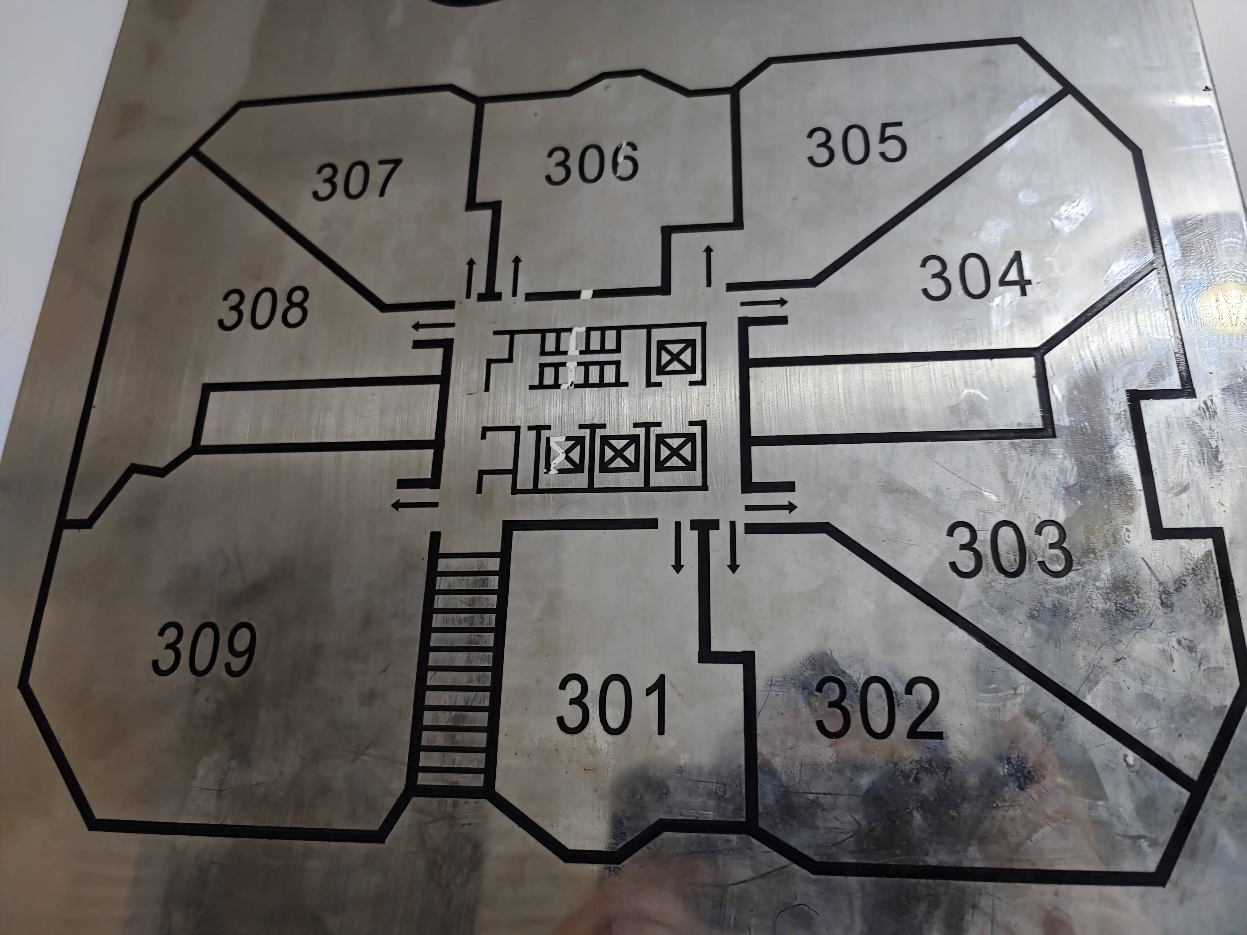 中山公园长峰大厦208平米写字楼出租