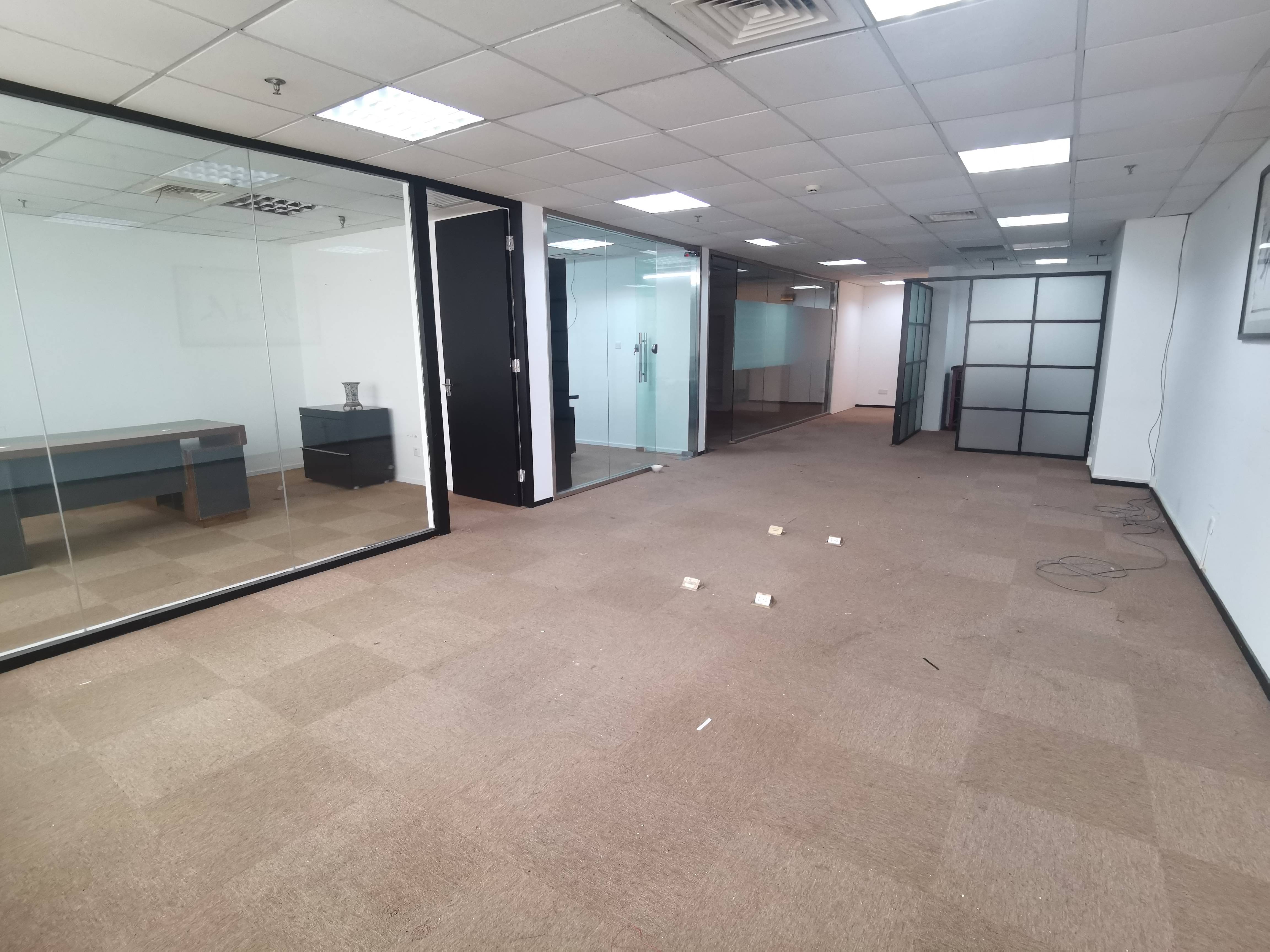 徐家汇飞雕国际大厦168平米写字楼出租